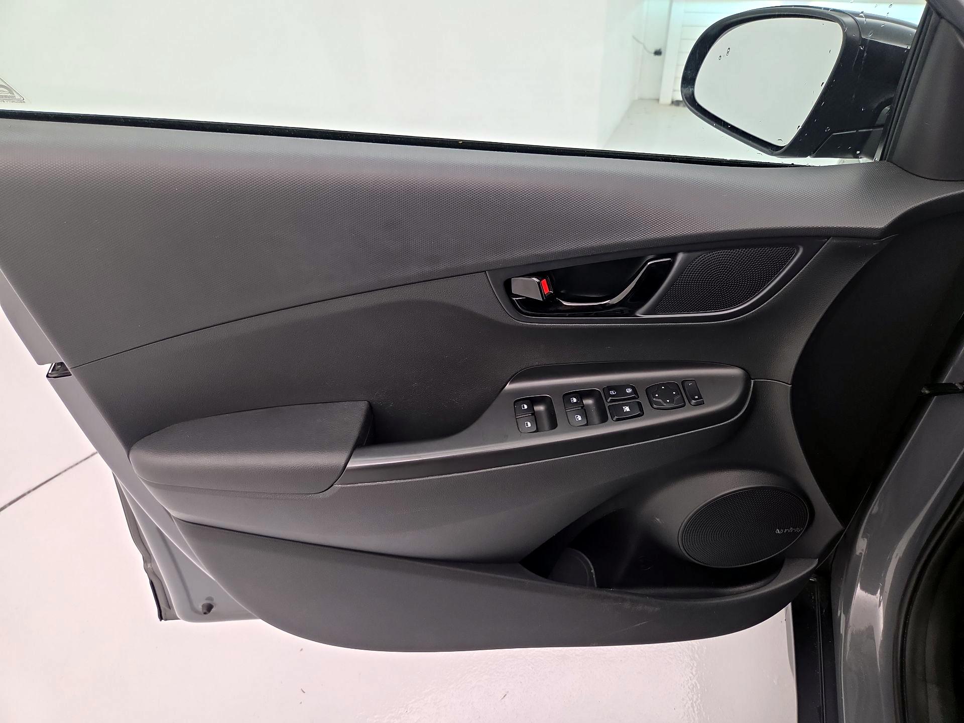 Thumbnail: 2021 Hyundai Kona - 12