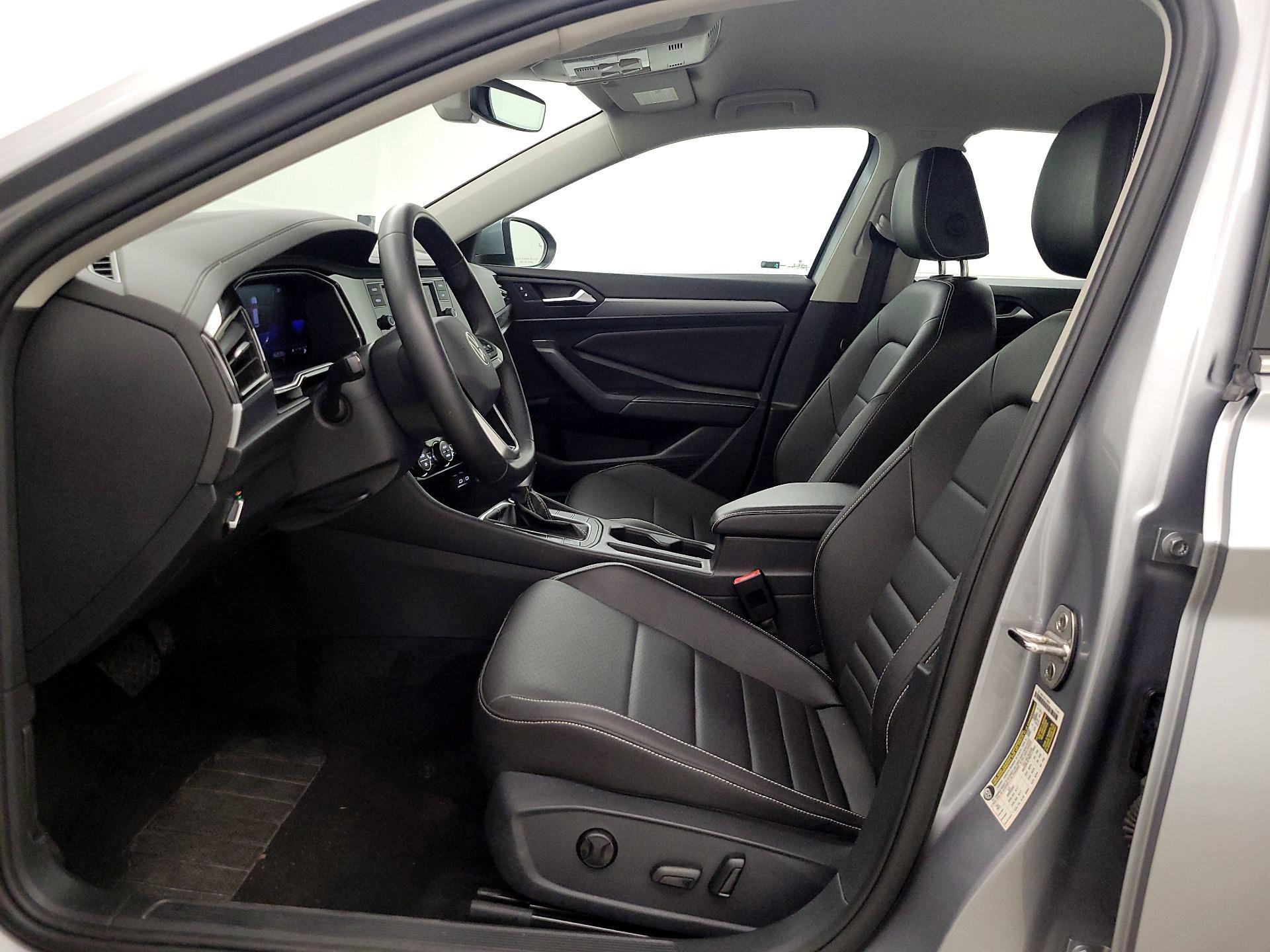 Thumbnail: 2024 Volkswagen Jetta - 11