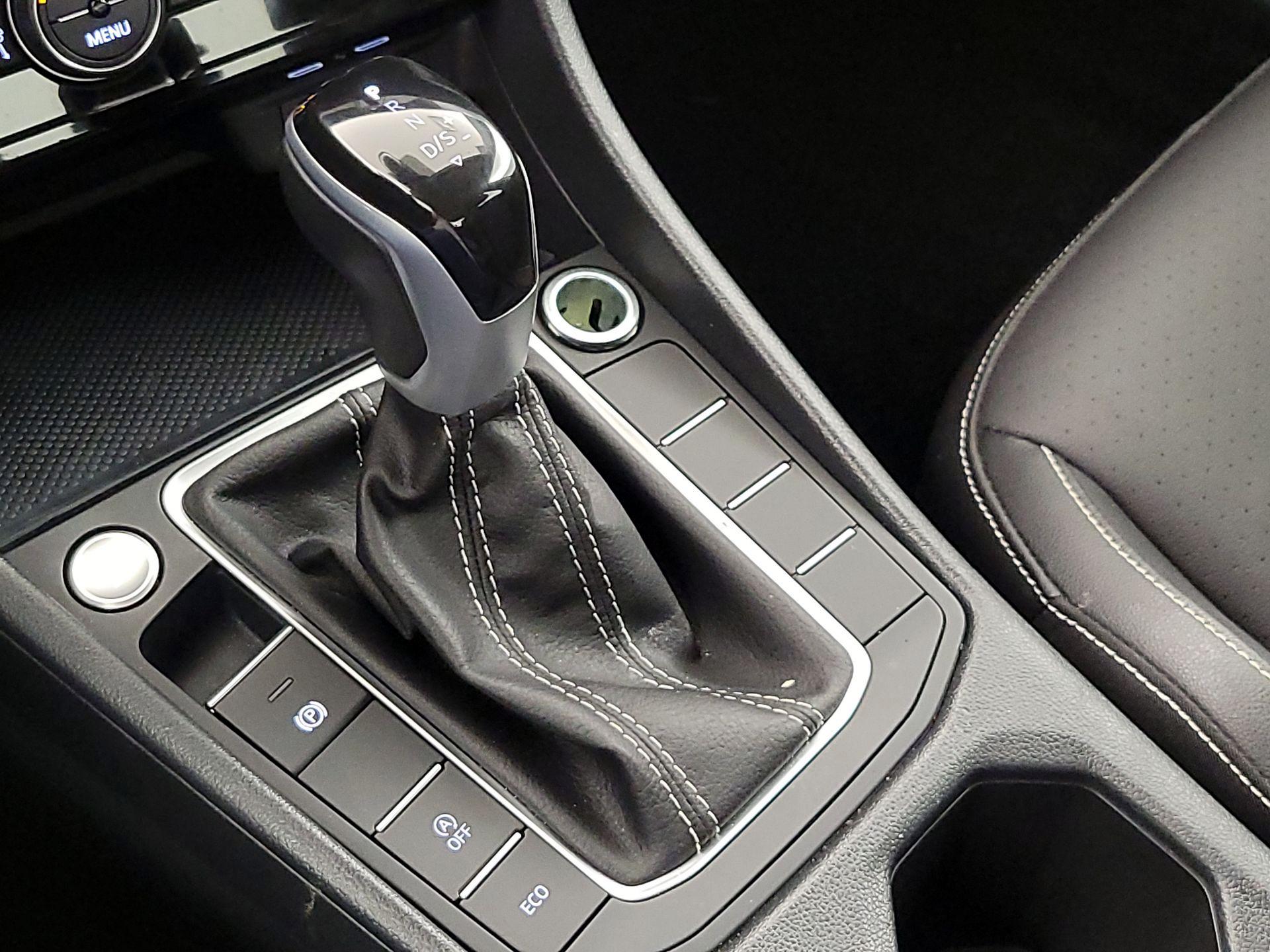 Thumbnail: 2024 Volkswagen Jetta - 17