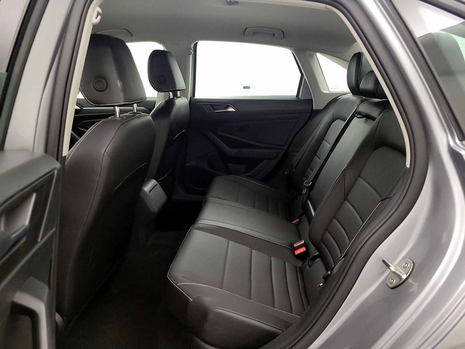 Thumbnail: 2024 Volkswagen Jetta - 19