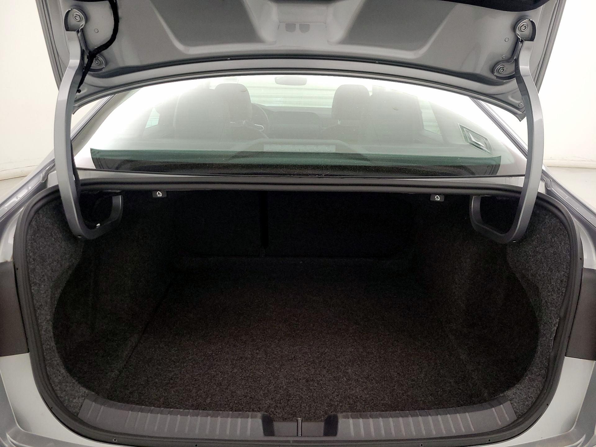 Thumbnail: 2024 Volkswagen Jetta - 20