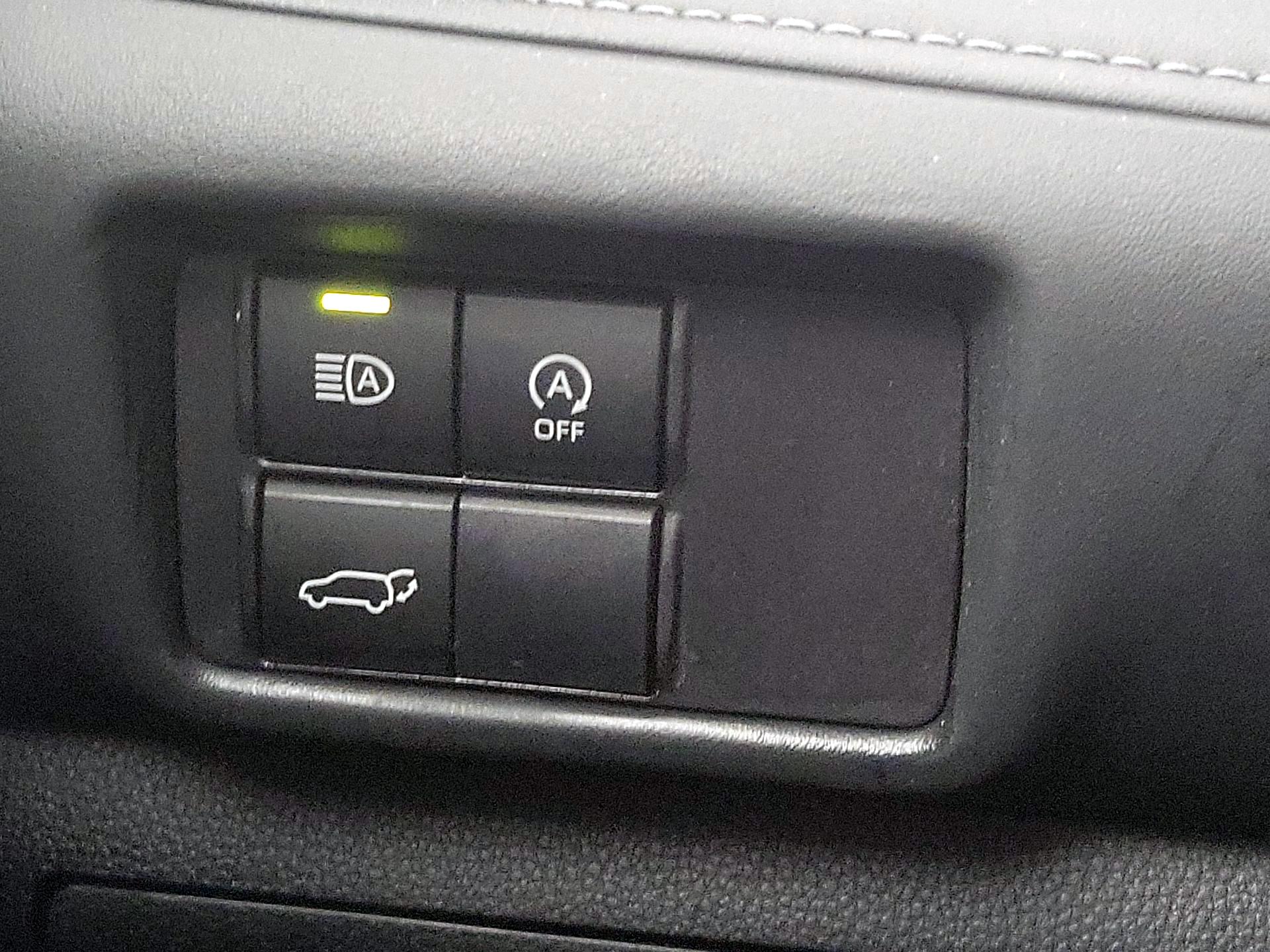 Thumbnail: 2023 Toyota Highlander - 13