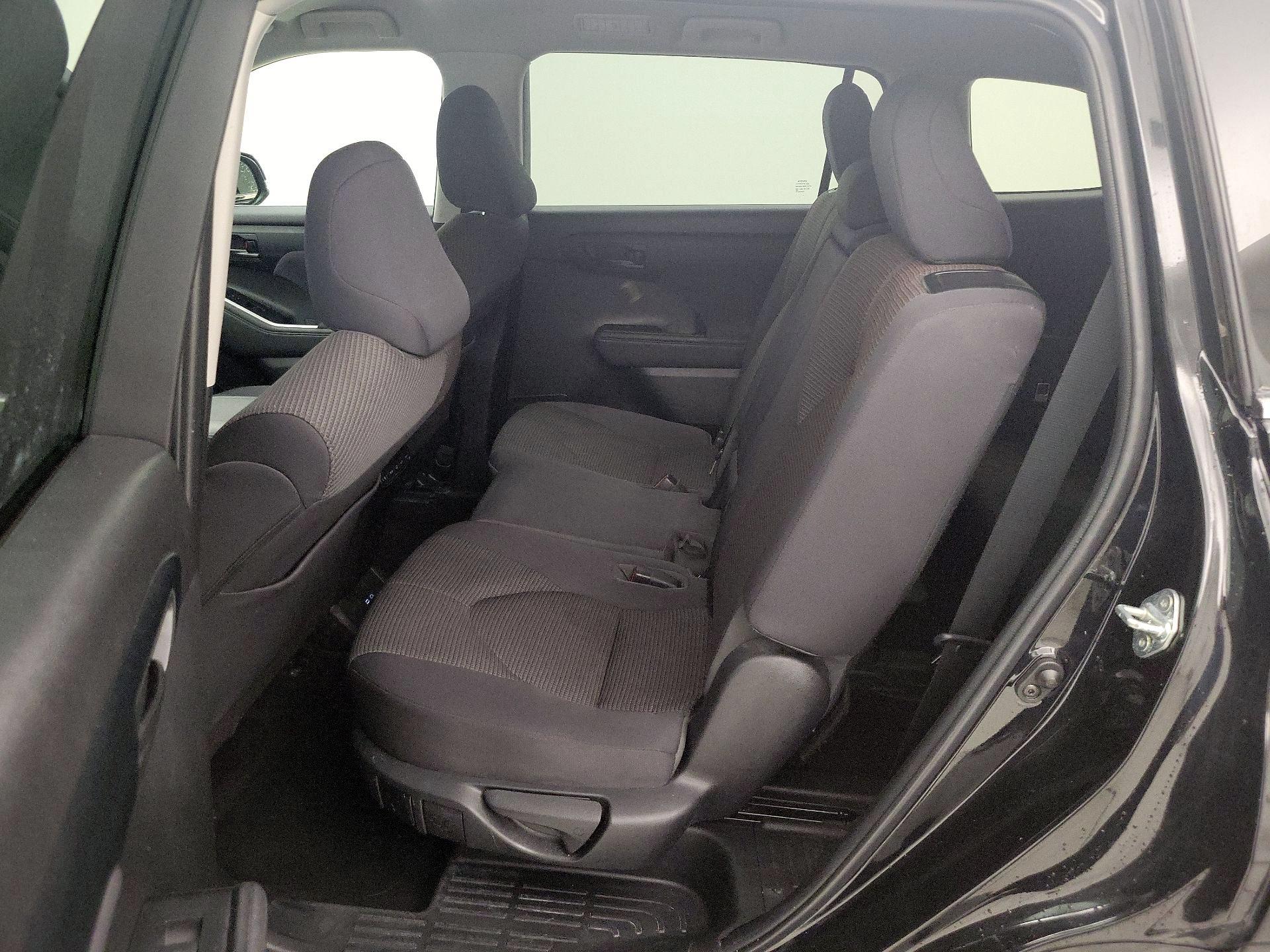 Thumbnail: 2023 Toyota Highlander - 19