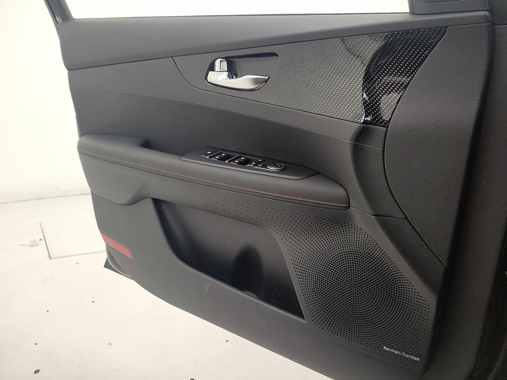 Thumbnail: 2023 Kia Forte - 12