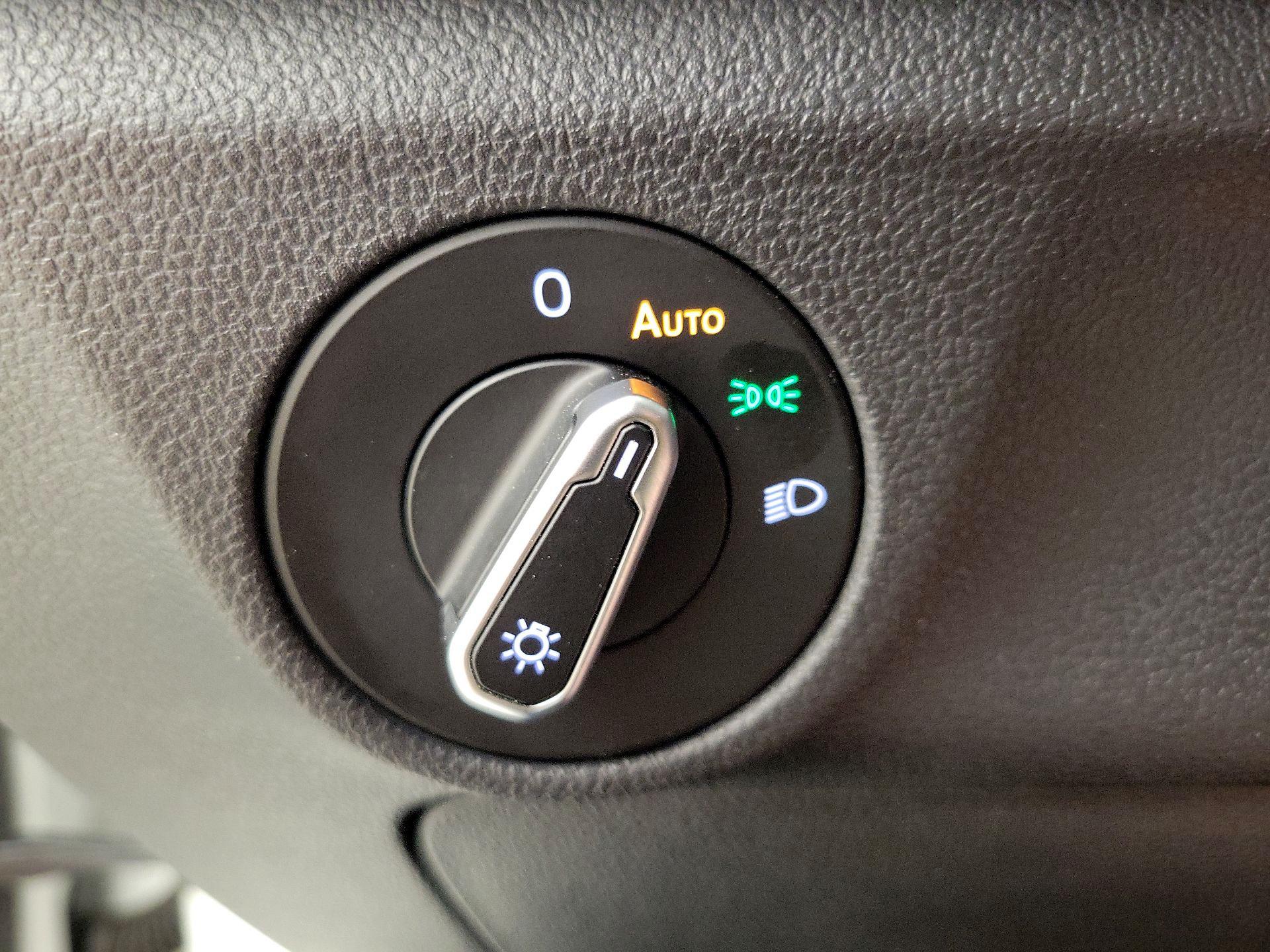 Thumbnail: 2023 Volkswagen Jetta - 13