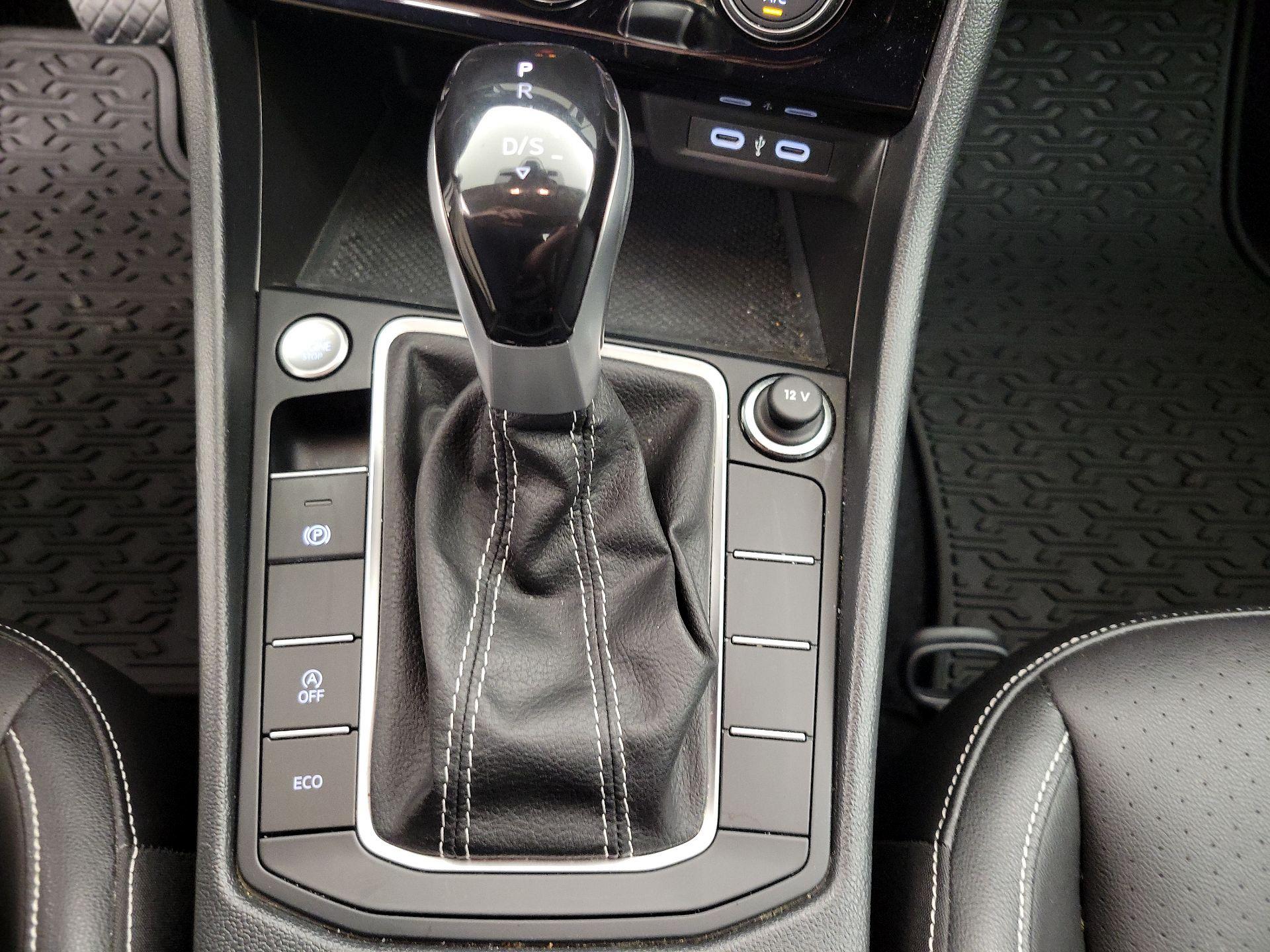 Thumbnail: 2023 Volkswagen Jetta - 17