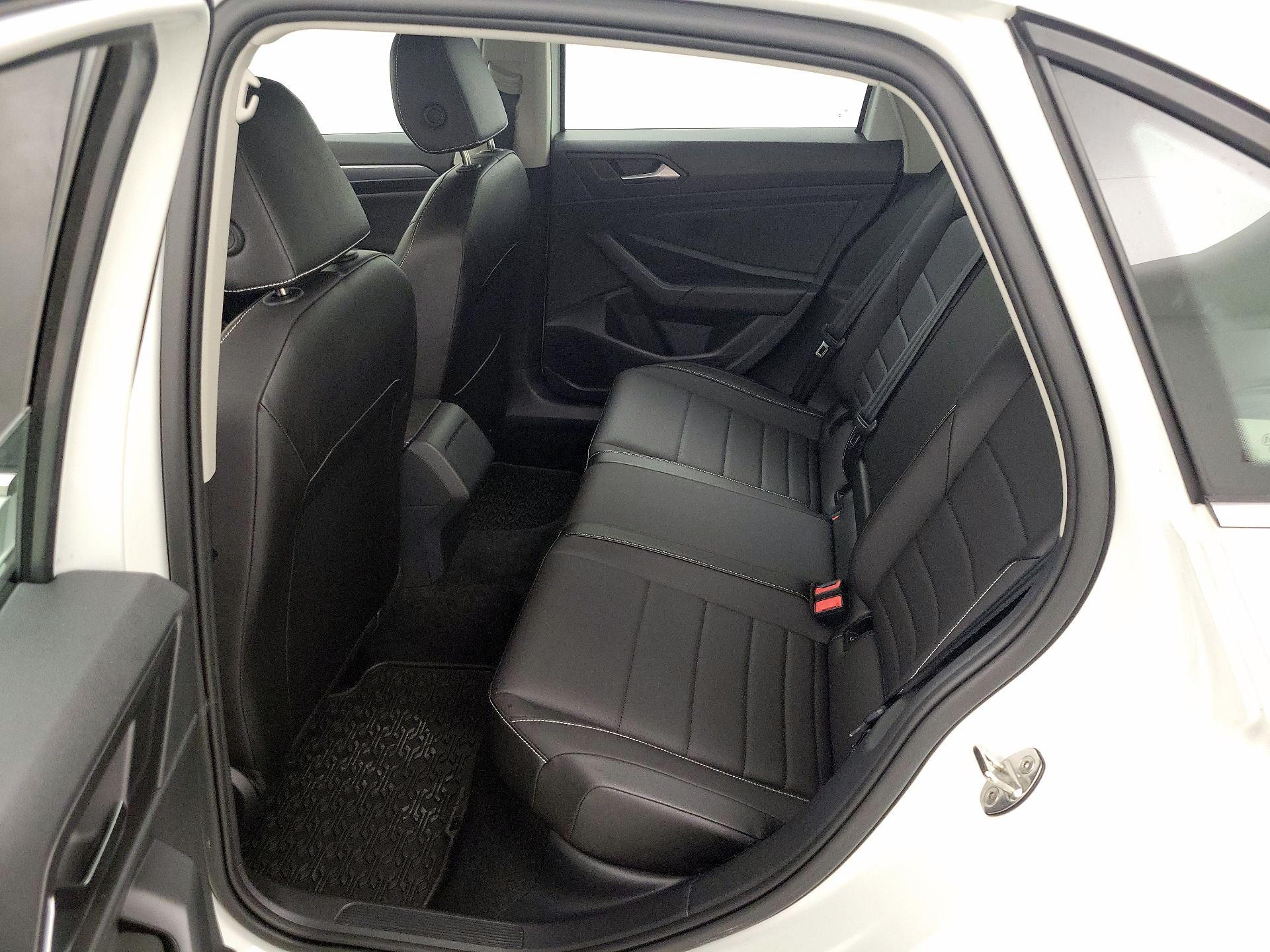 Thumbnail: 2023 Volkswagen Jetta - 19