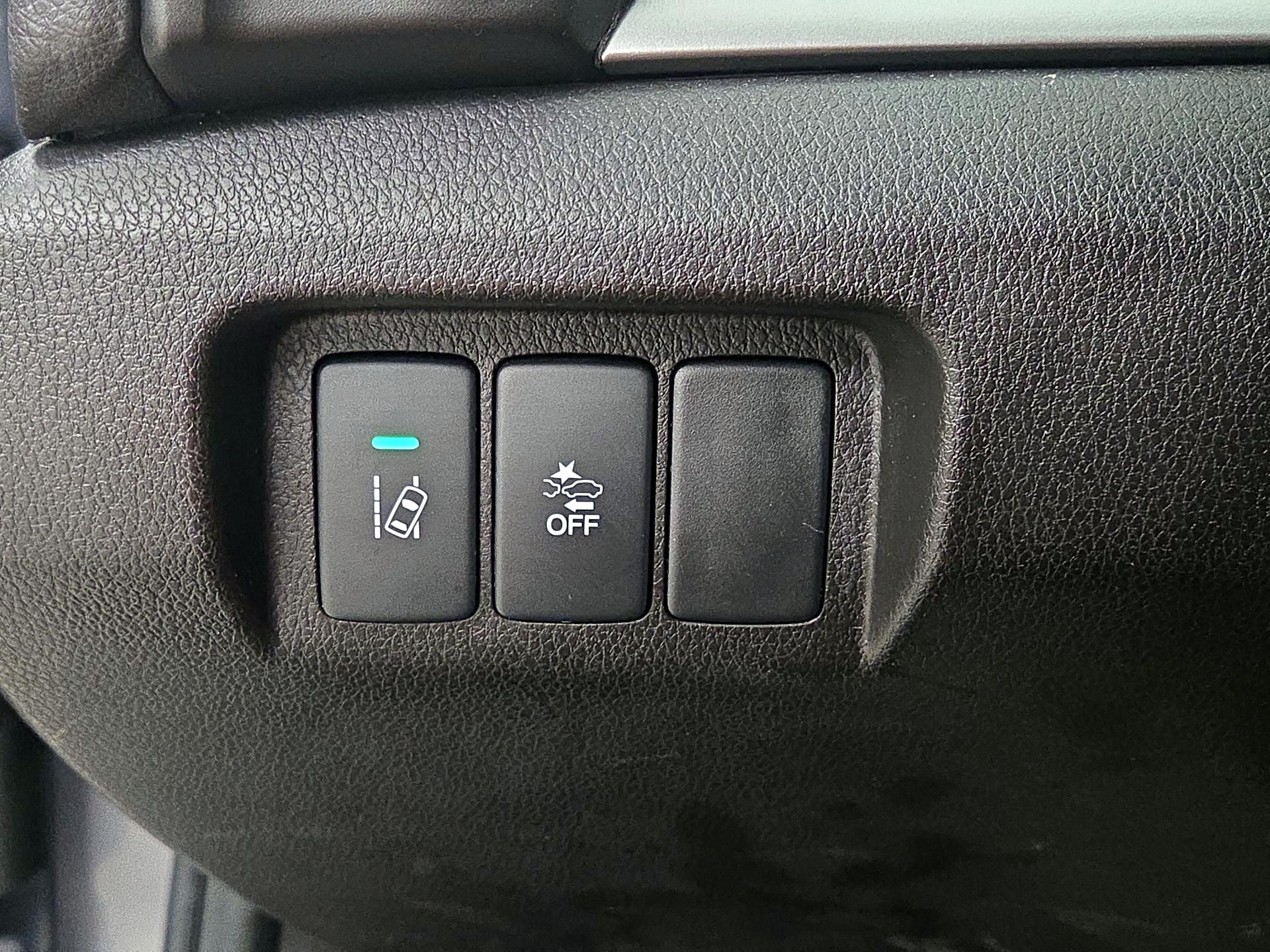 Thumbnail: 2020 Acura ILX - 14