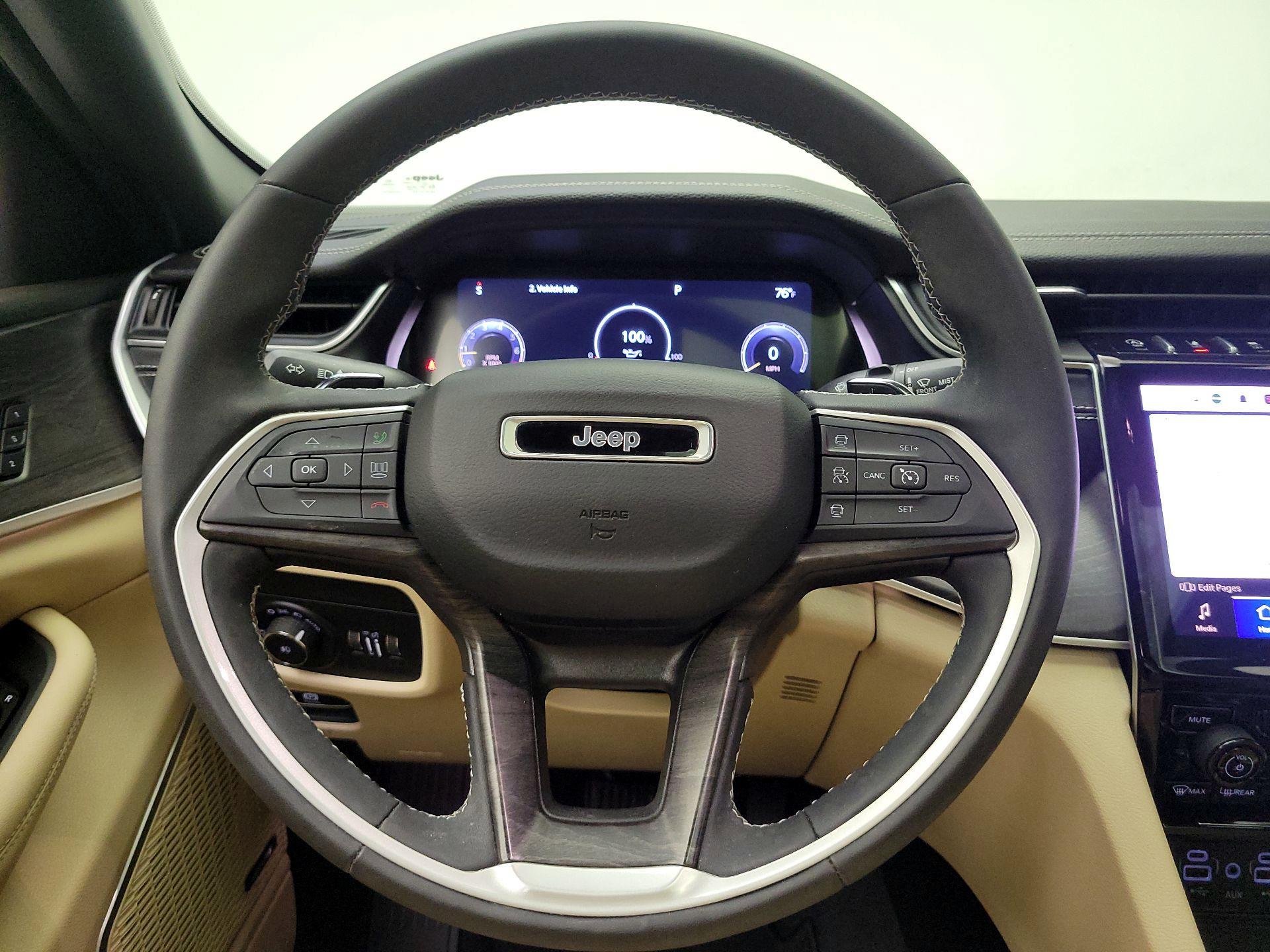 Thumbnail: 2023 Jeep Grand Cherokee - 10