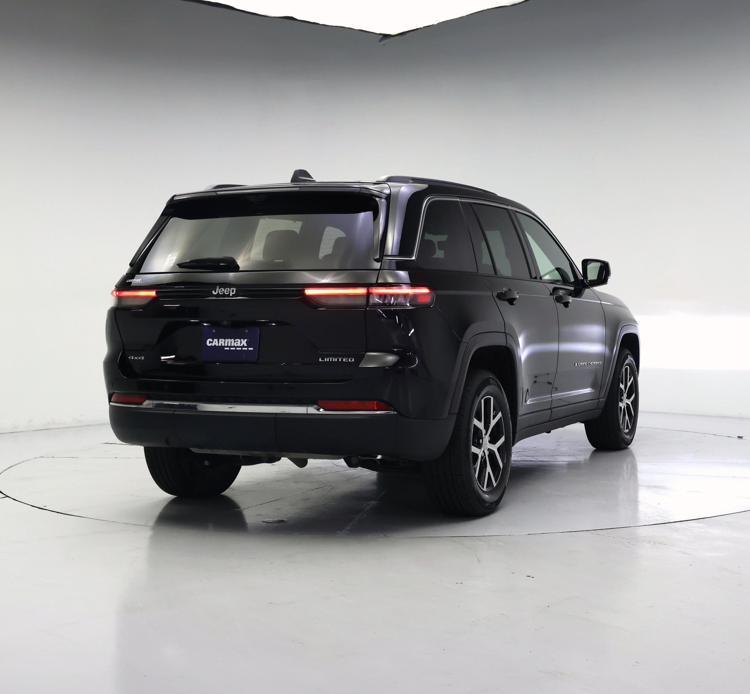 Thumbnail: 2023 Jeep Grand Cherokee - 8
