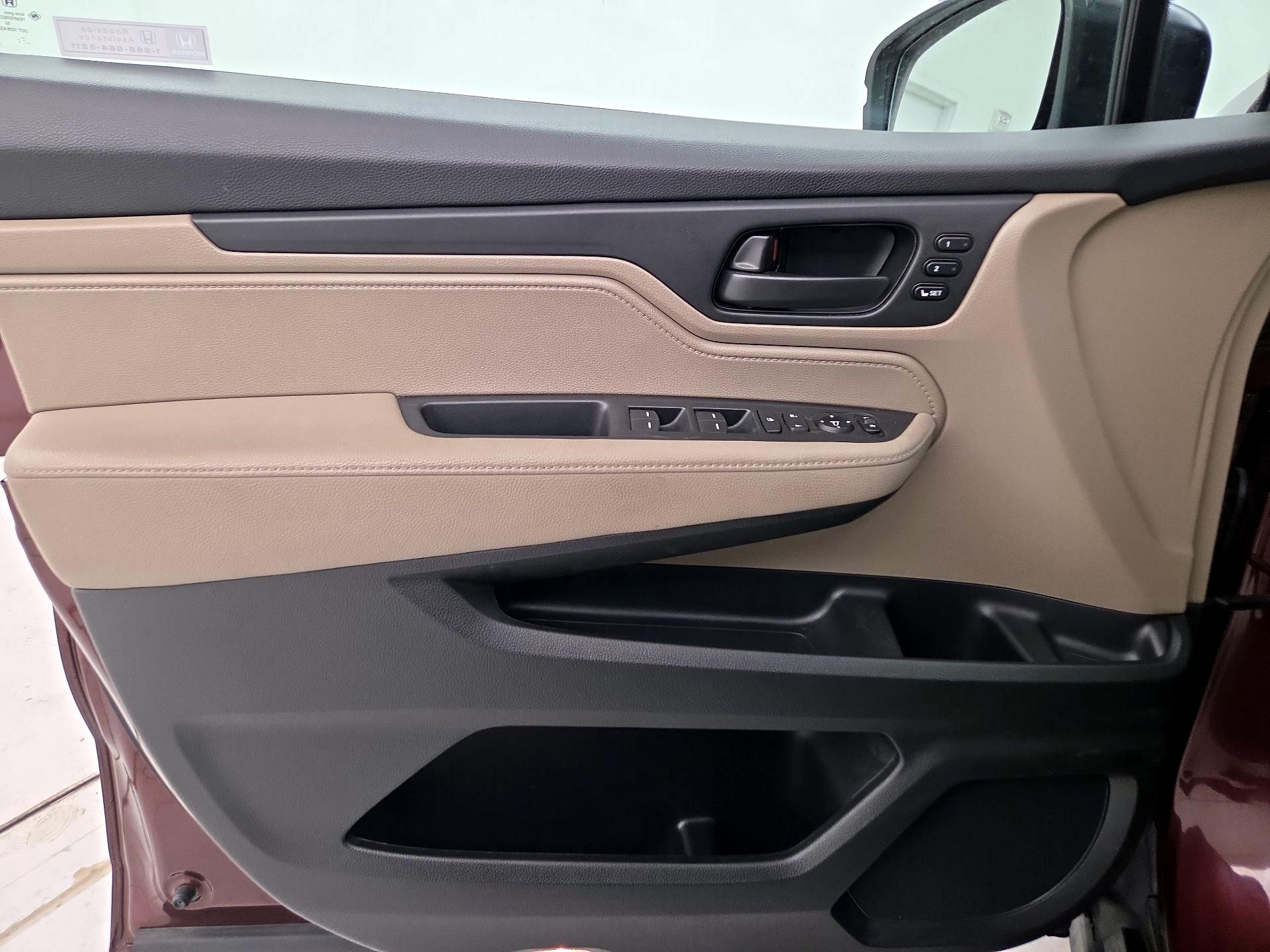 Thumbnail: 2020 Honda Odyssey - 12