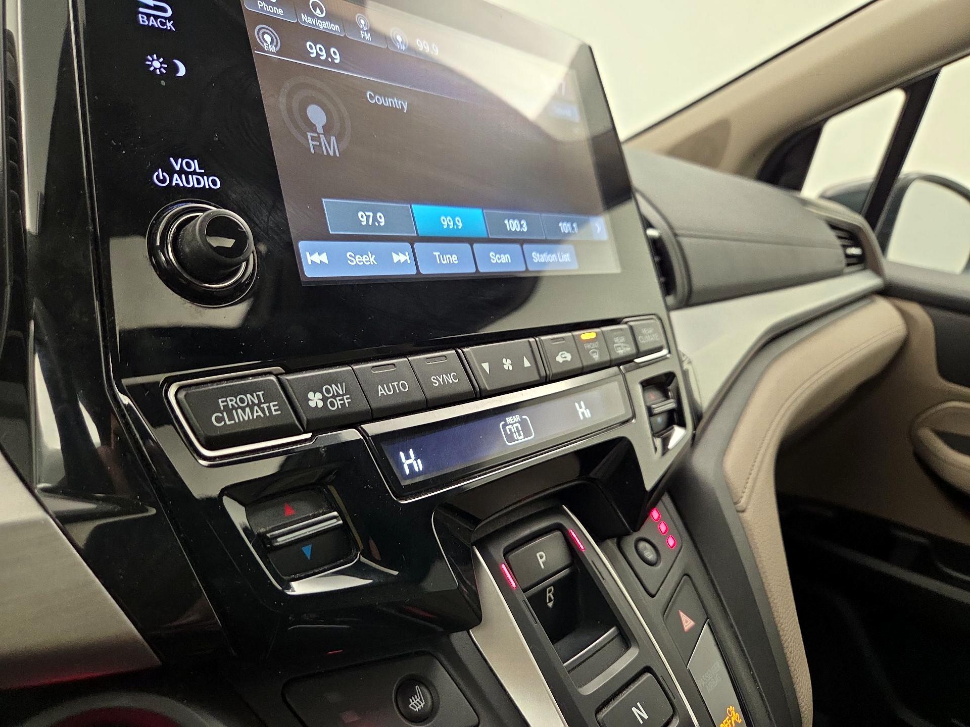 Thumbnail: 2020 Honda Odyssey - 16