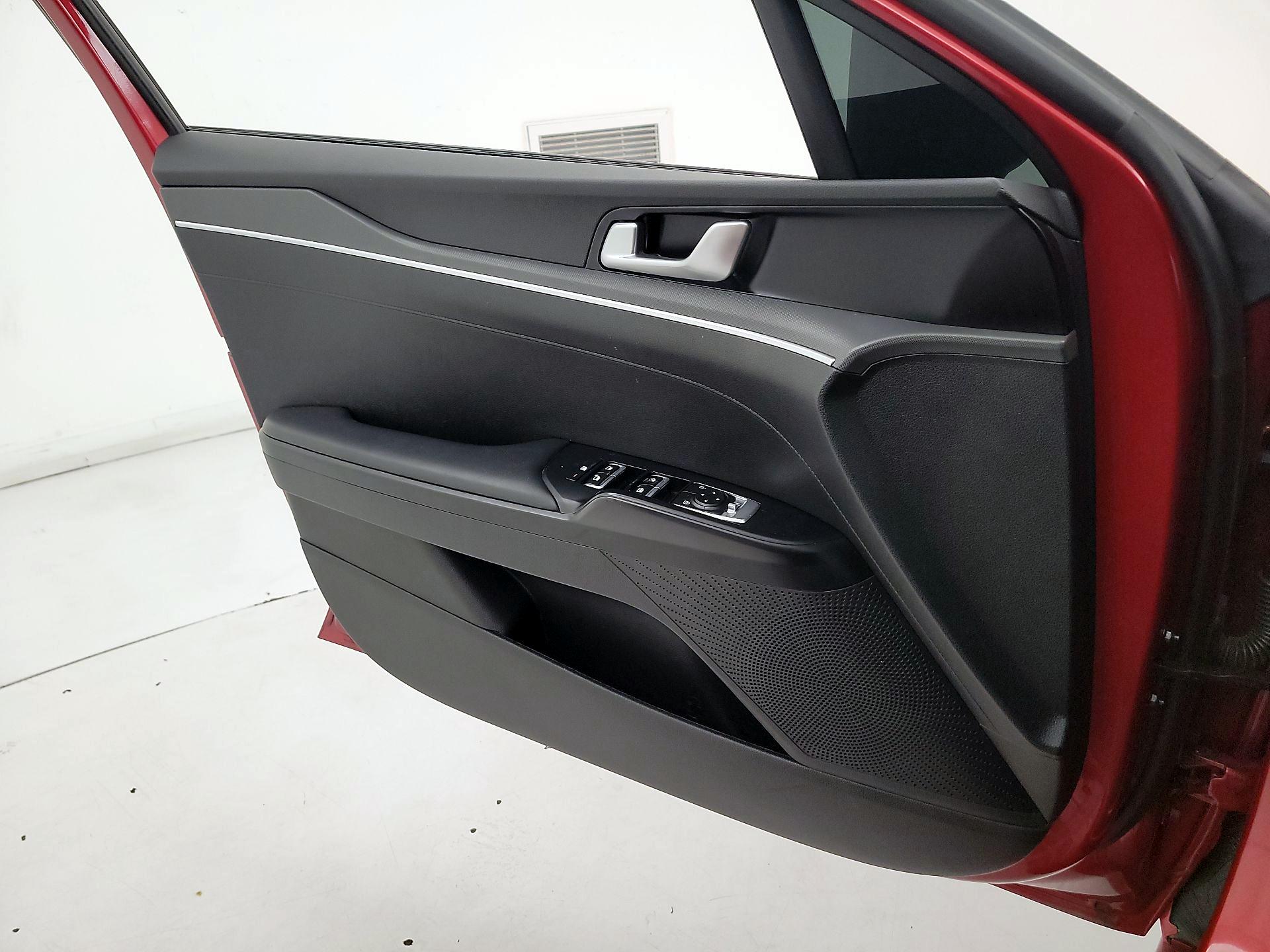 Thumbnail: 2022 Kia K5 - 12