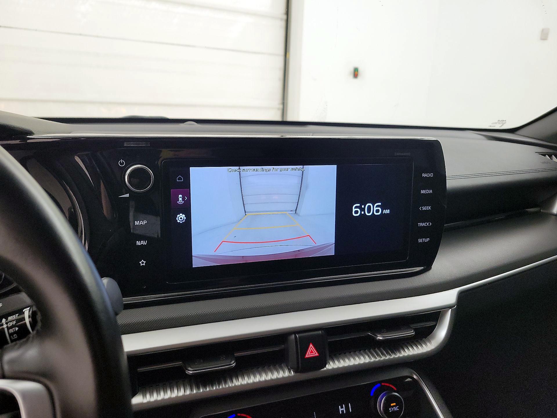 Thumbnail: 2022 Kia K5 - 15