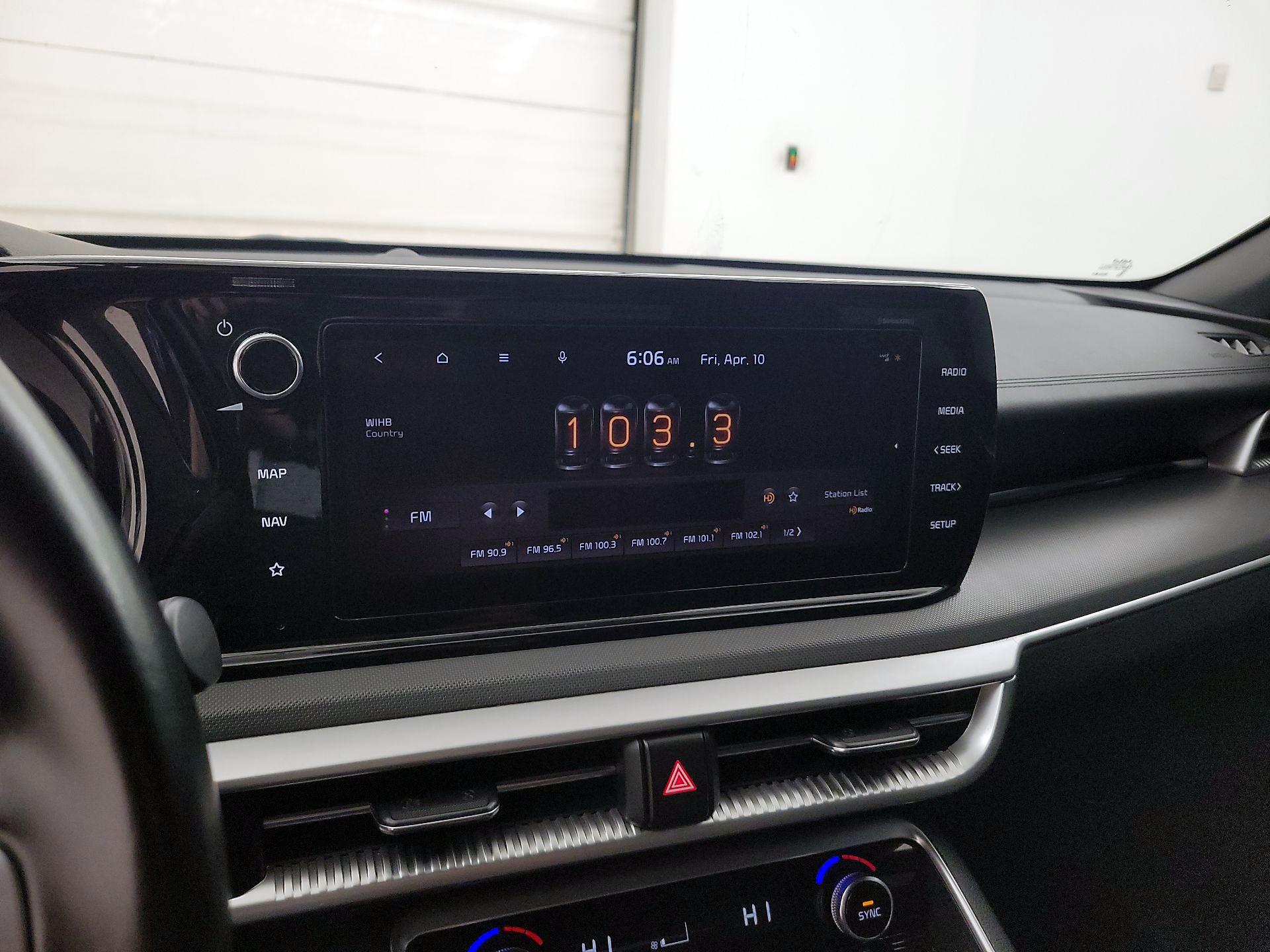 Thumbnail: 2022 Kia K5 - 16