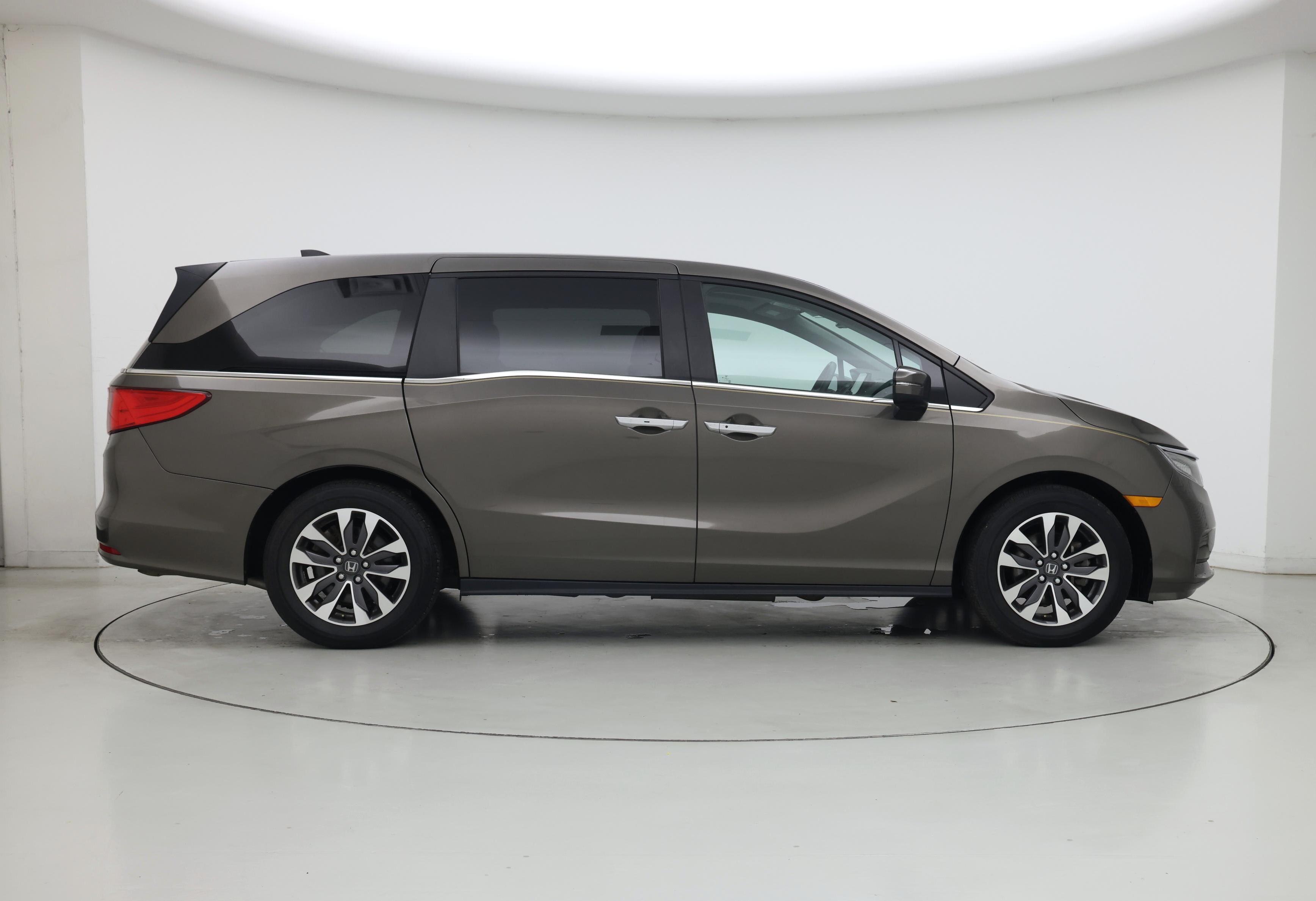 Thumbnail: 2023 Honda Odyssey - 7