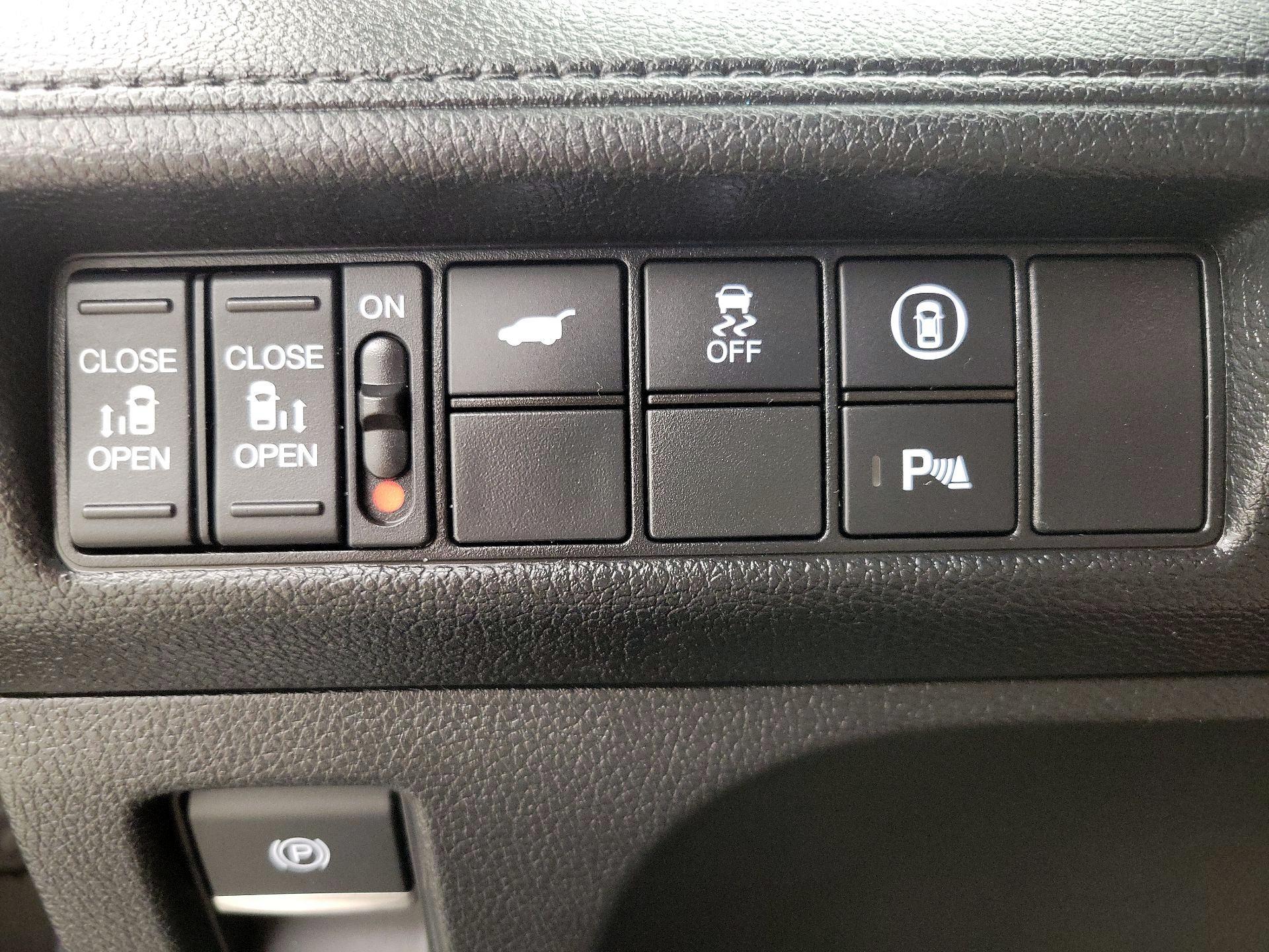 Thumbnail: 2023 Honda Odyssey - 13