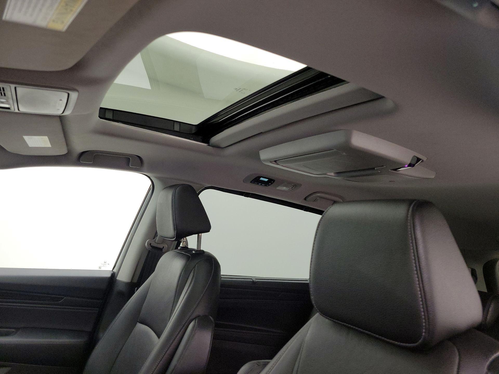 Thumbnail: 2023 Honda Odyssey - 20