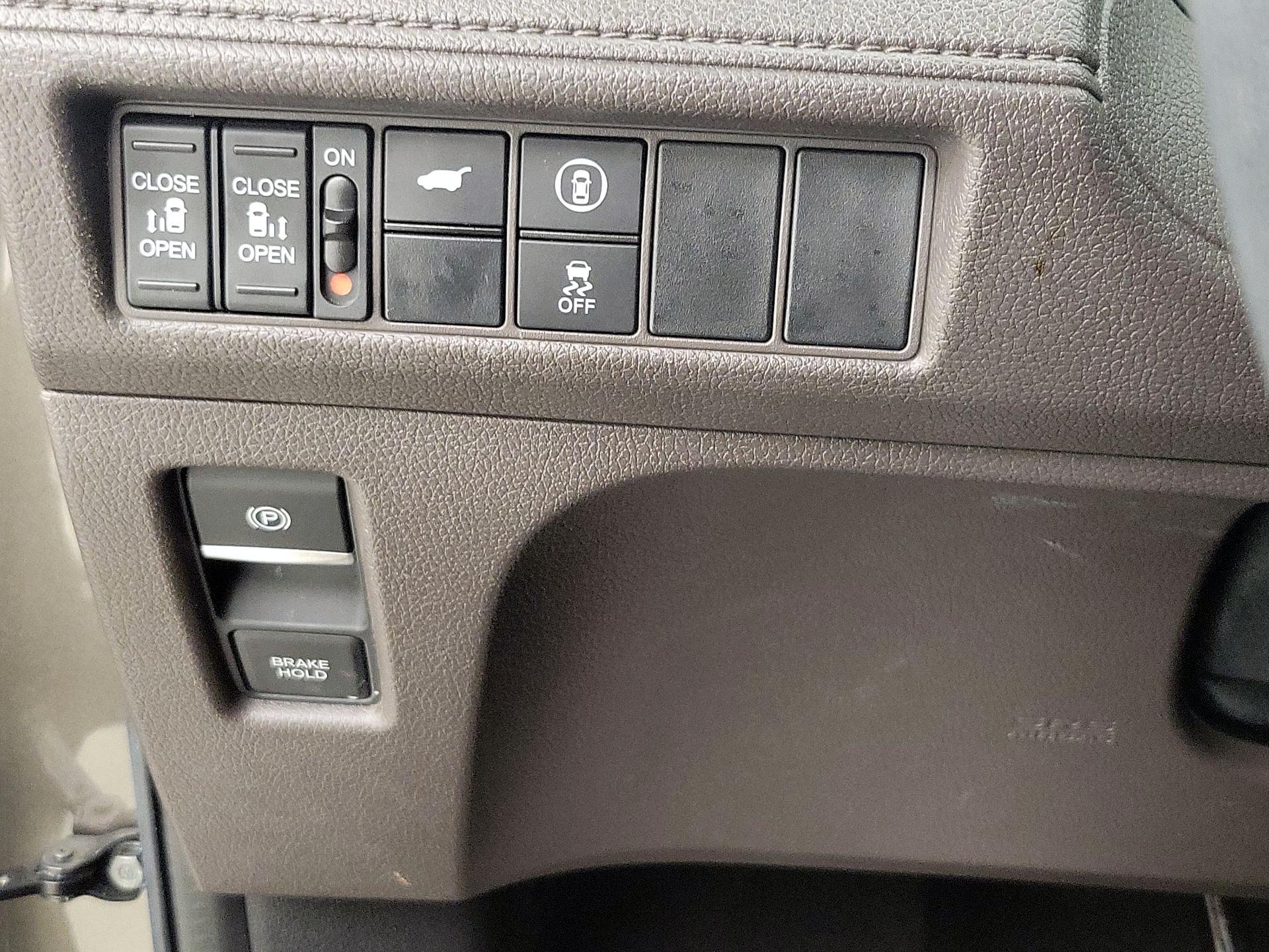 Thumbnail: 2023 Honda Odyssey - 13