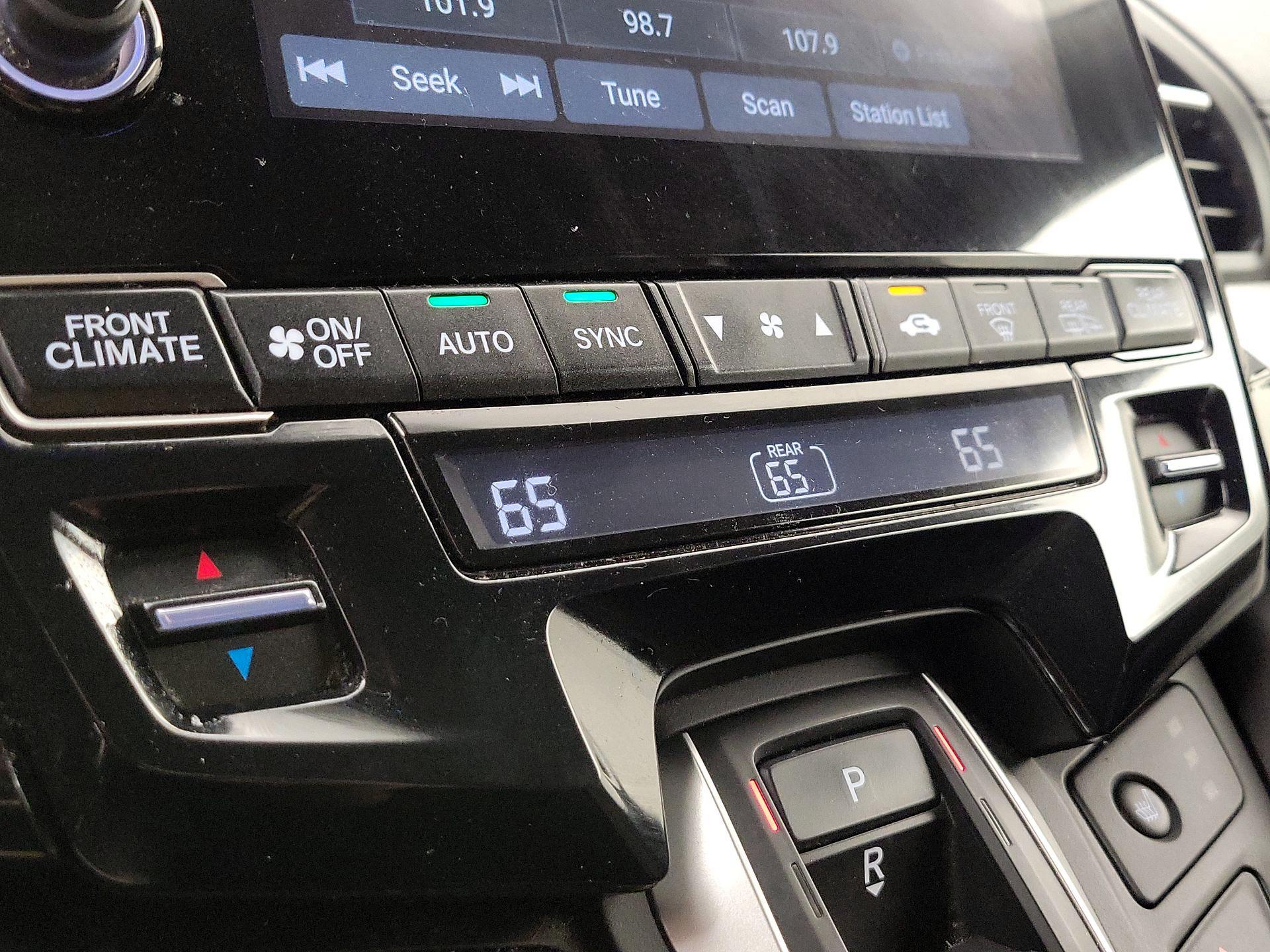 Thumbnail: 2023 Honda Odyssey - 16