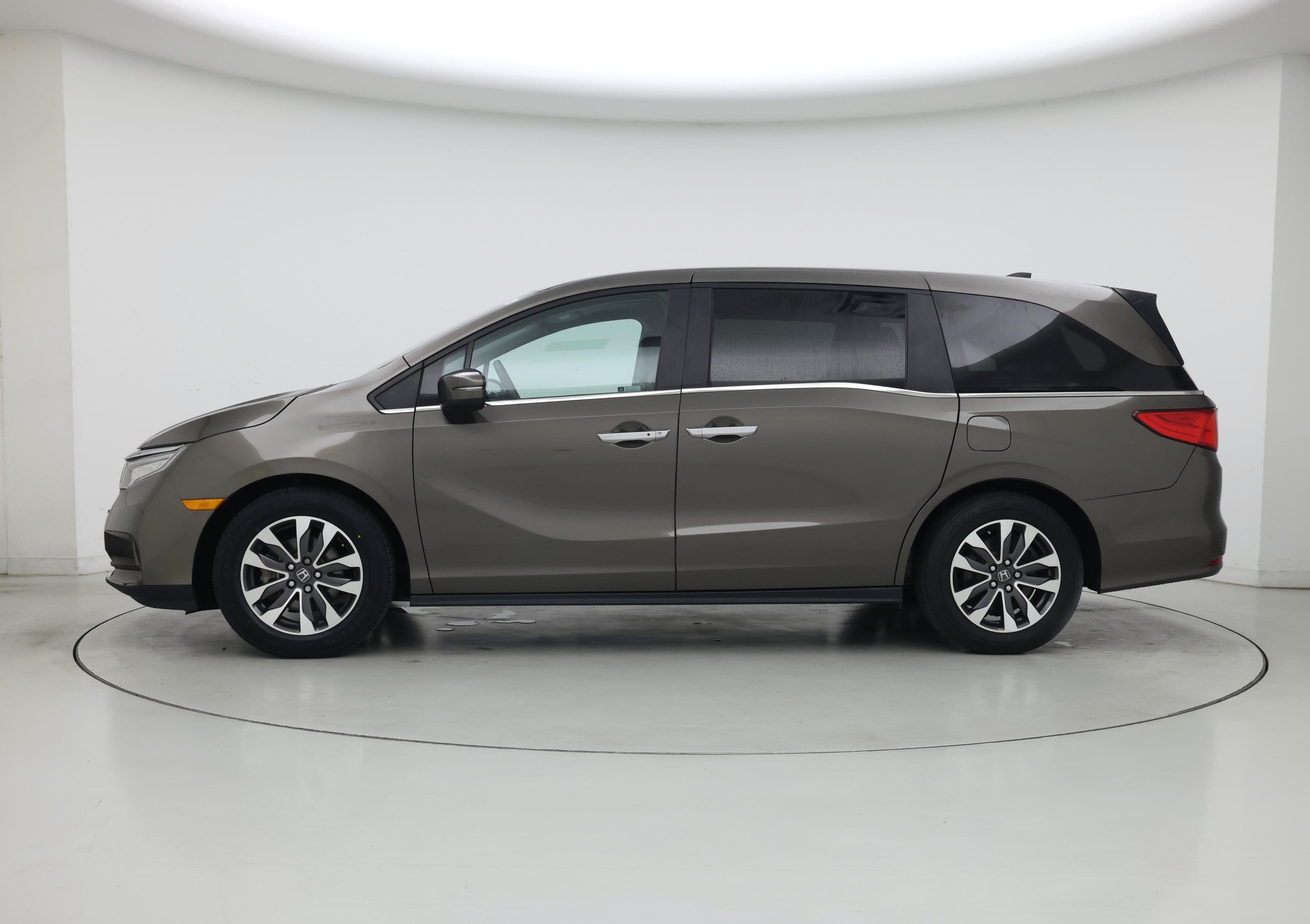 Thumbnail: 2023 Honda Odyssey - 3