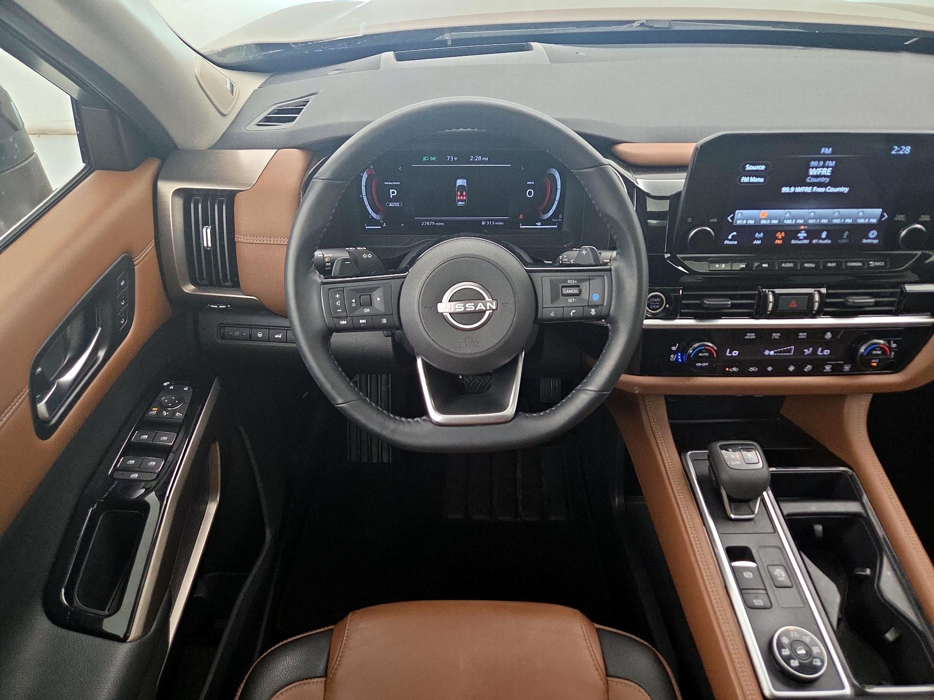 Thumbnail: 2023 Nissan Pathfinder - 10