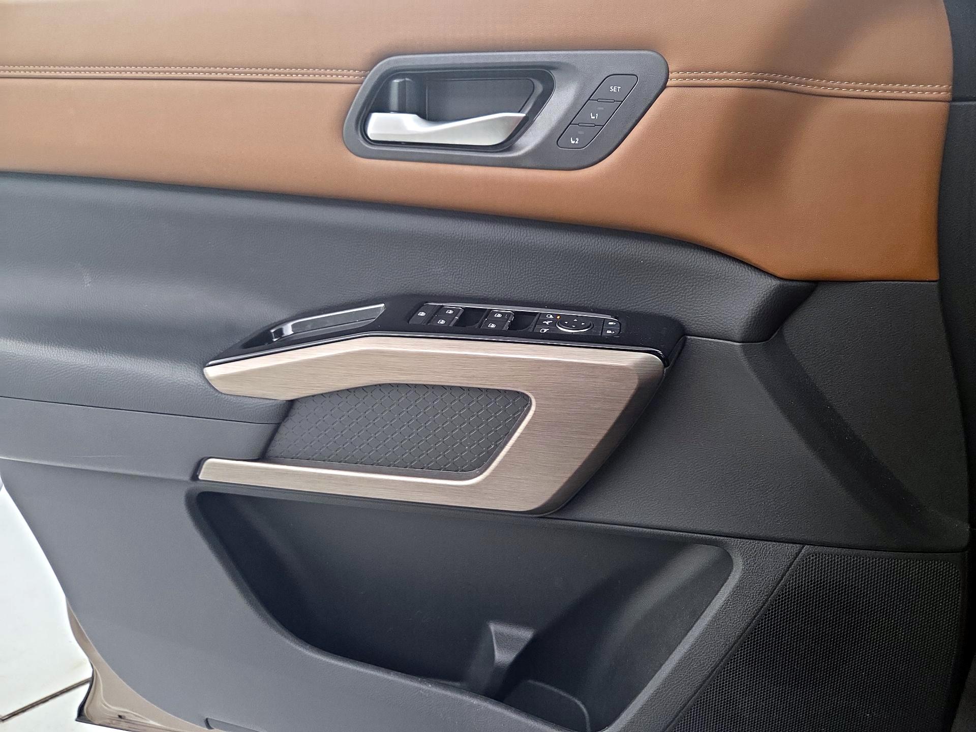 Thumbnail: 2023 Nissan Pathfinder - 12