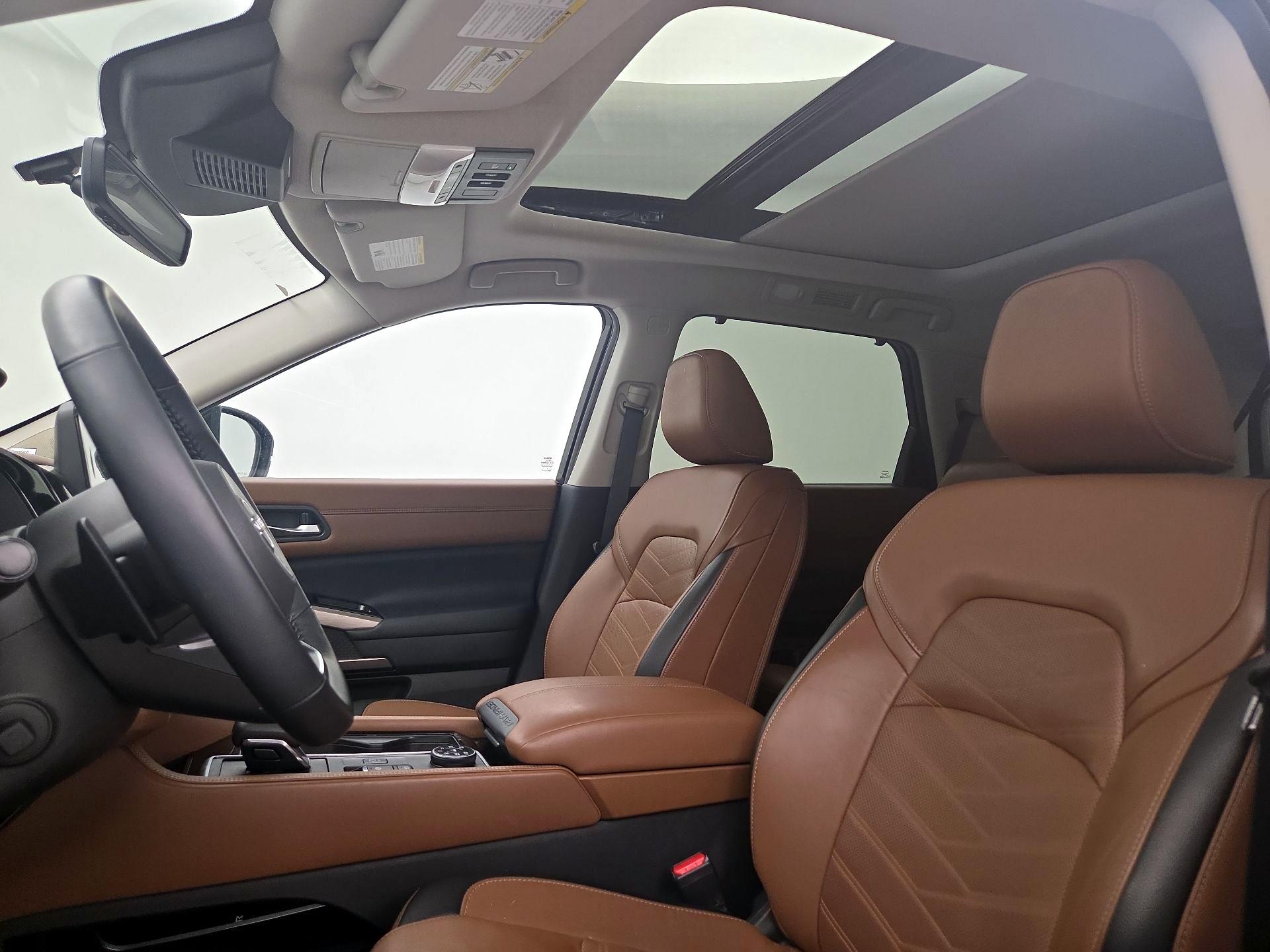 Thumbnail: 2023 Nissan Pathfinder - 19