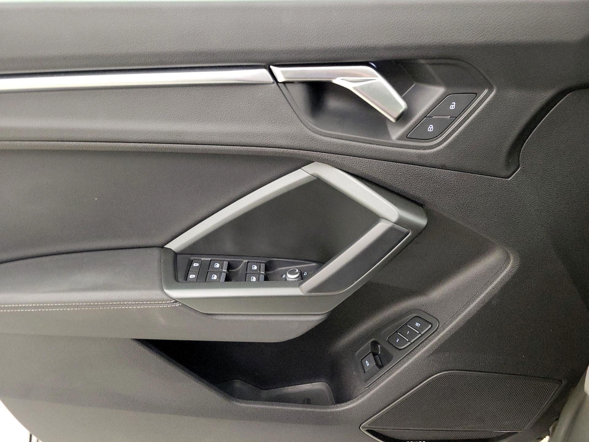 Thumbnail: 2022 Audi Q3 - 12