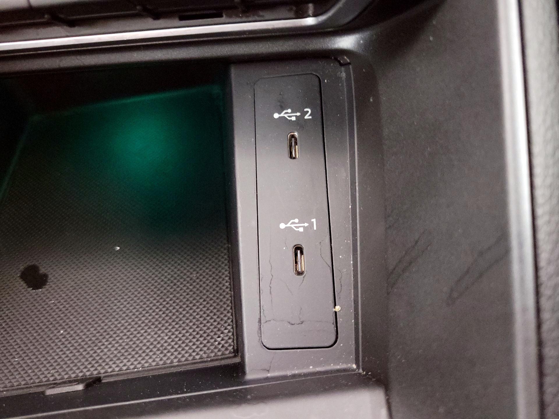 Thumbnail: 2022 Audi Q3 - 19