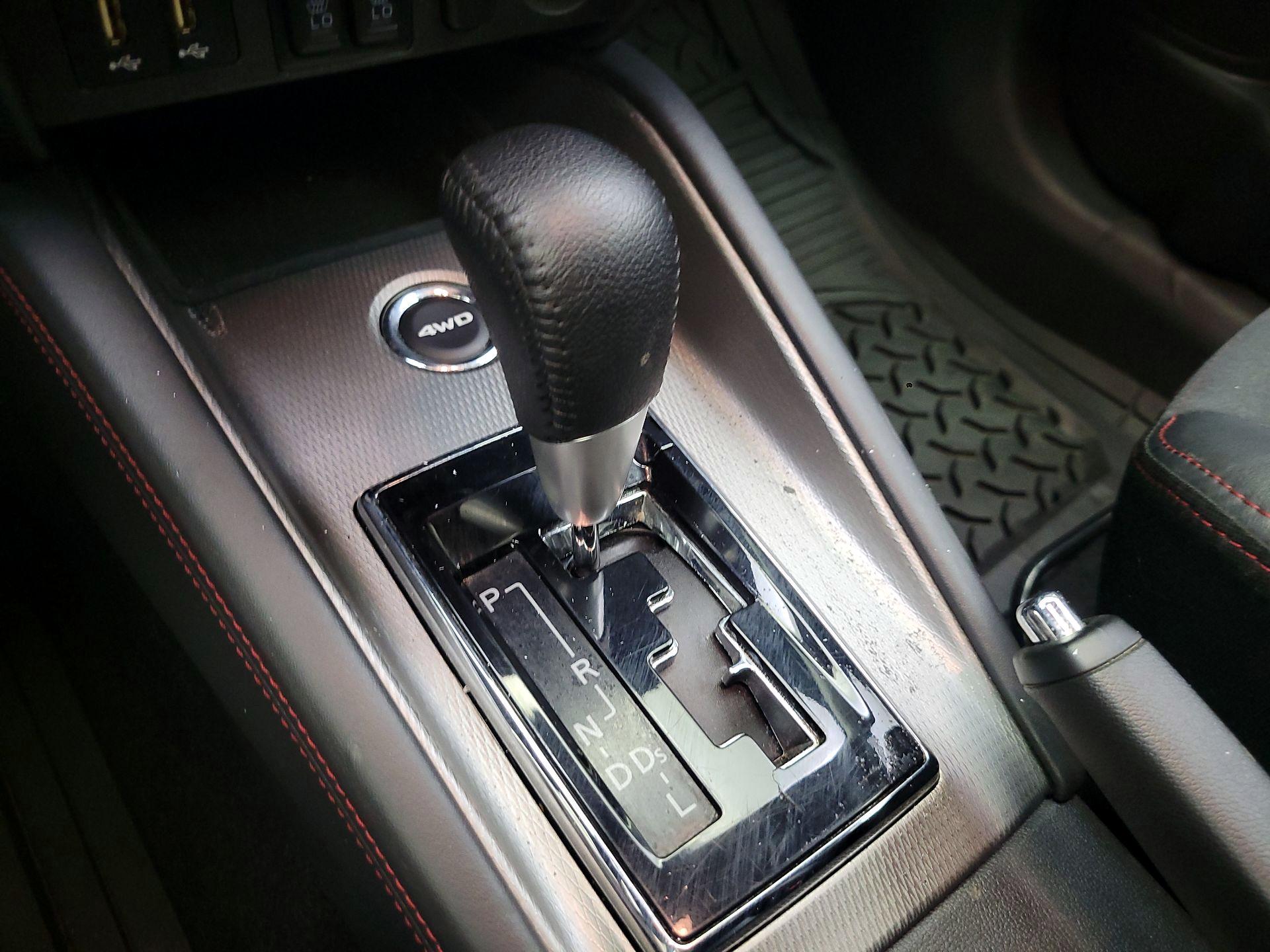 Thumbnail: 2024 Mitsubishi Outlander Sport - 17