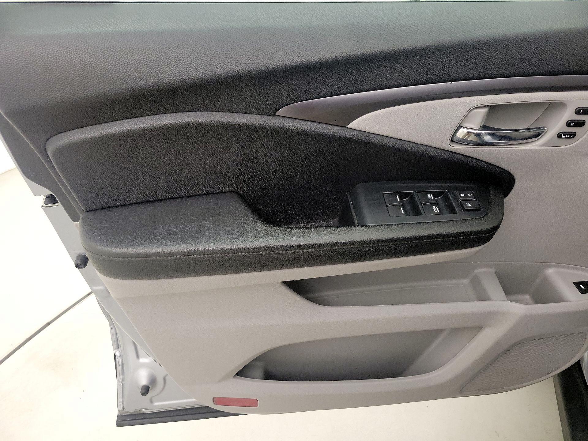 Thumbnail: 2022 Honda Pilot - 12