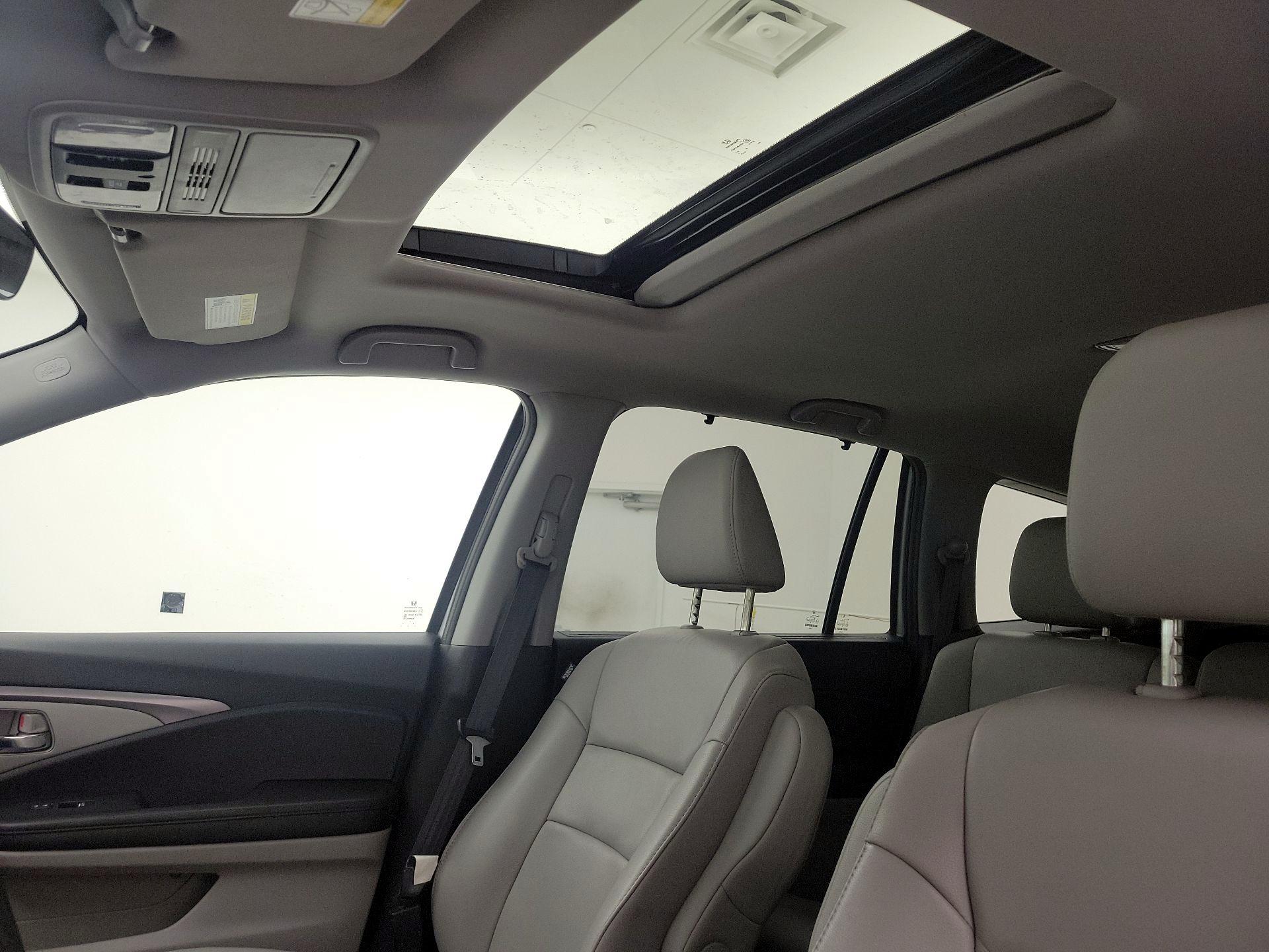 Thumbnail: 2022 Honda Pilot - 19