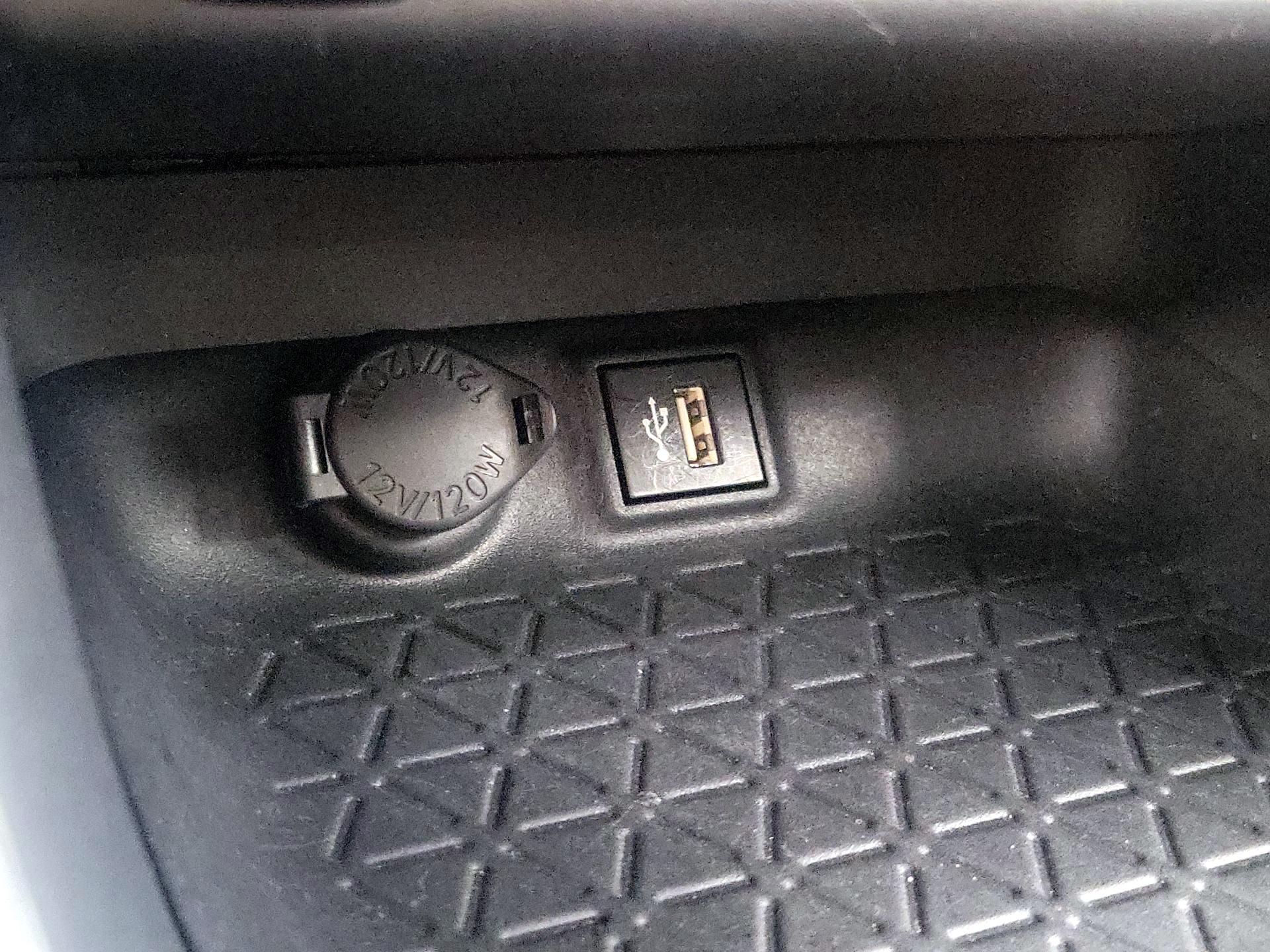 Thumbnail: 2023 Toyota RAV4 - 18