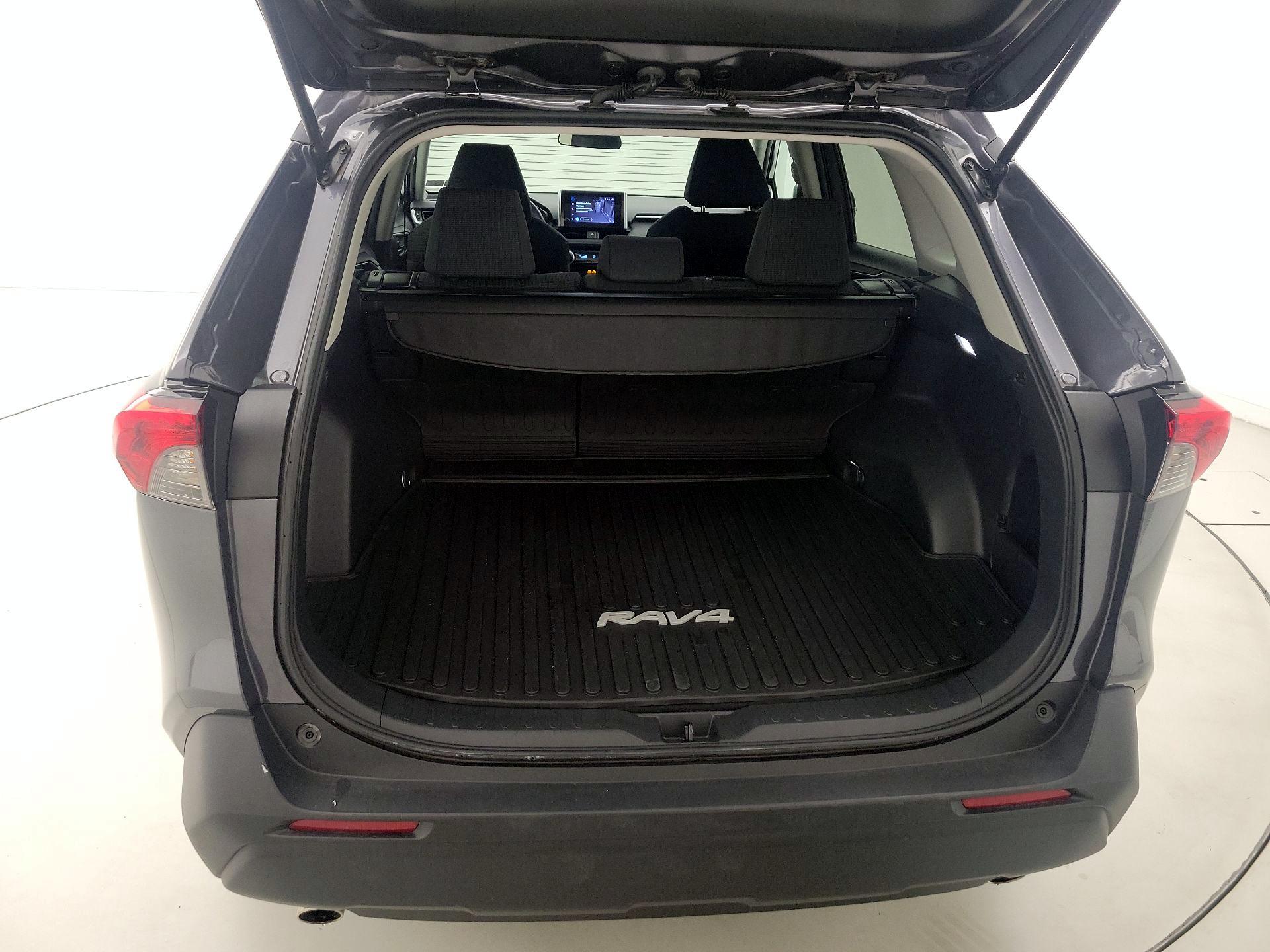 Thumbnail: 2023 Toyota RAV4 - 20