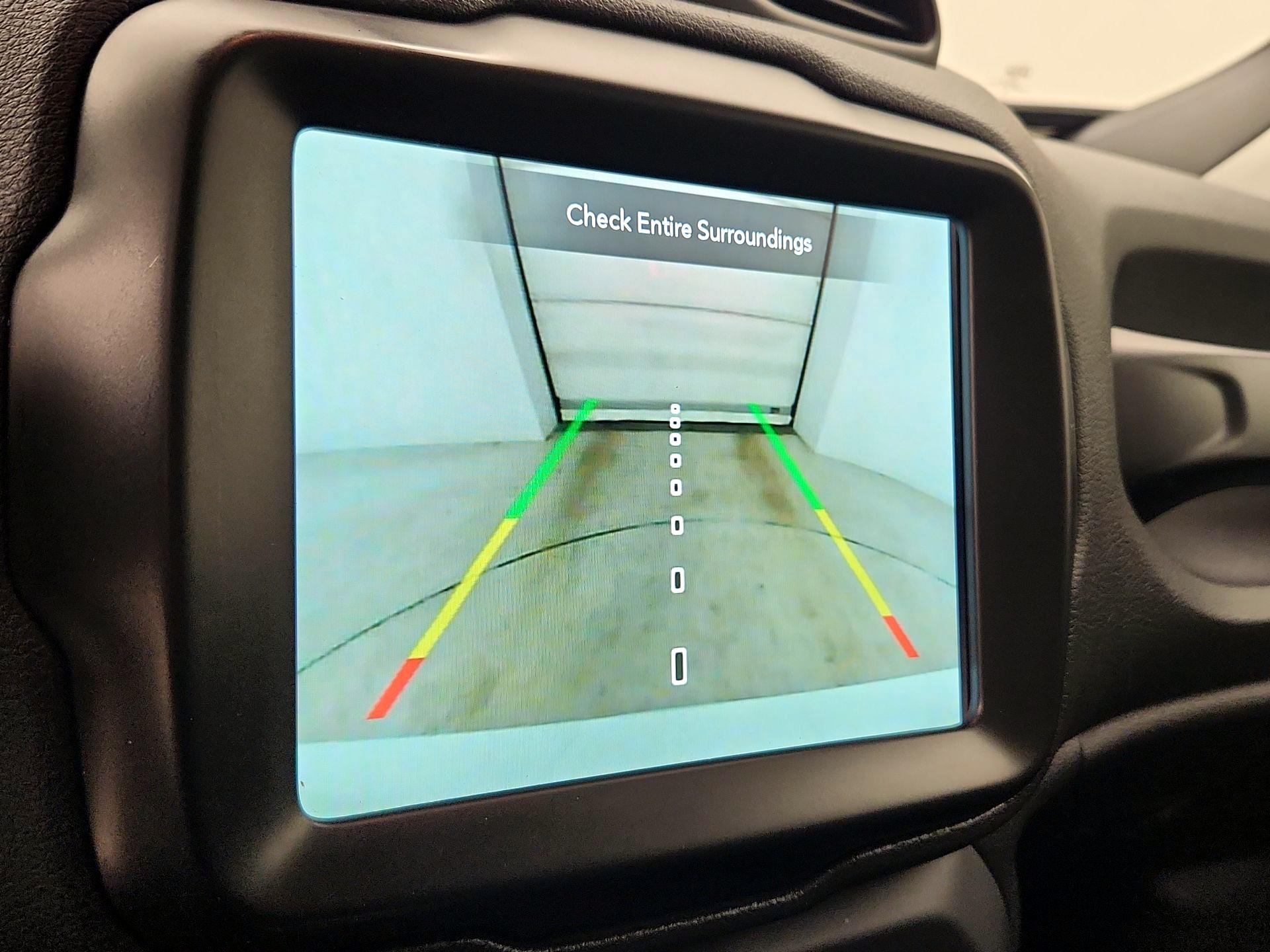 Thumbnail: 2022 Jeep Renegade - 15