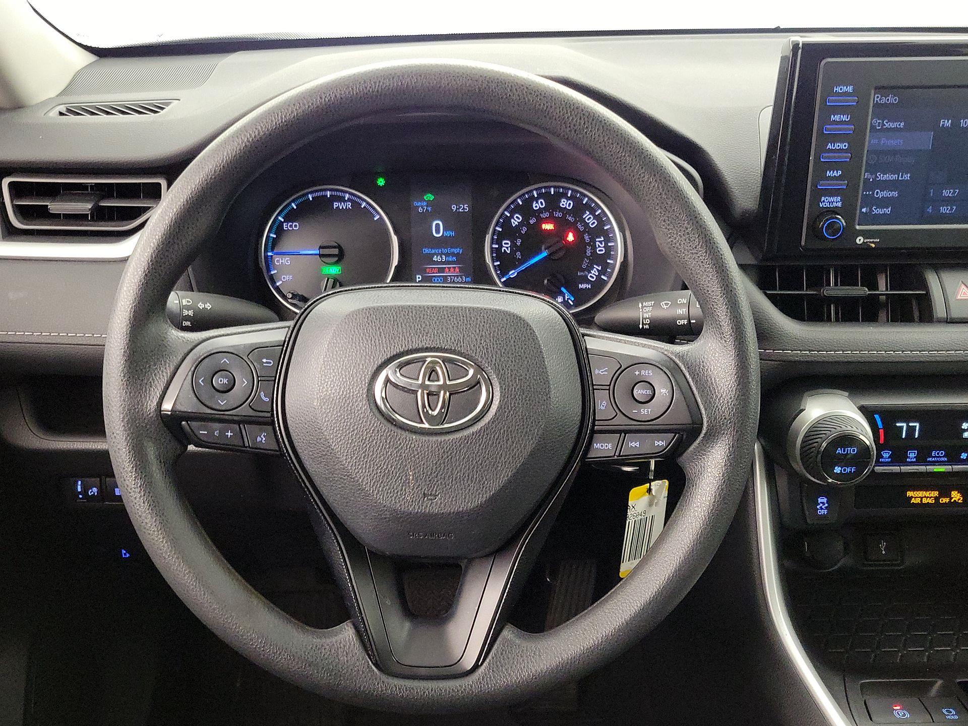 Thumbnail: 2021 Toyota RAV4 - 10