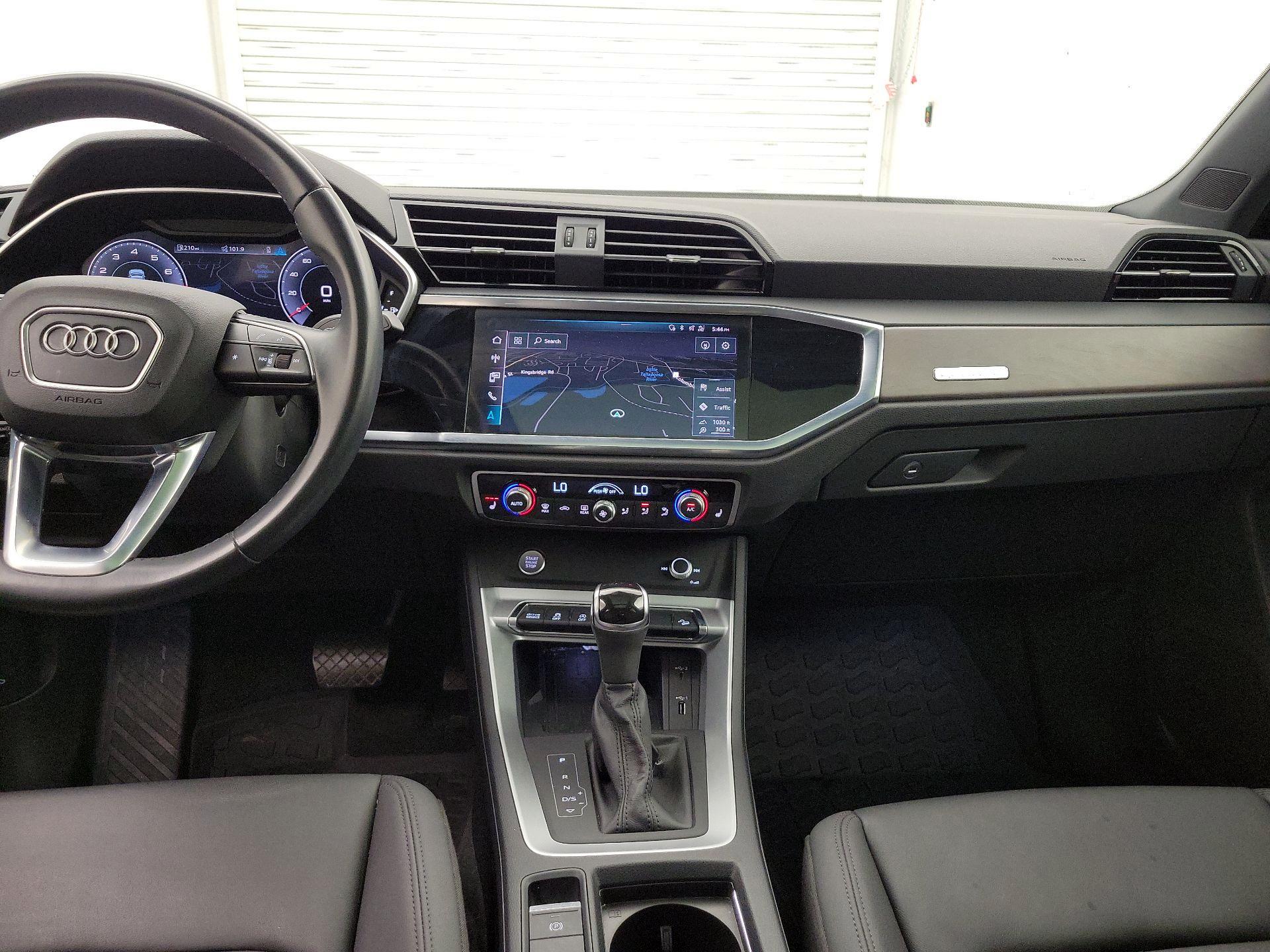 Thumbnail: 2020 Audi Q3 - 9