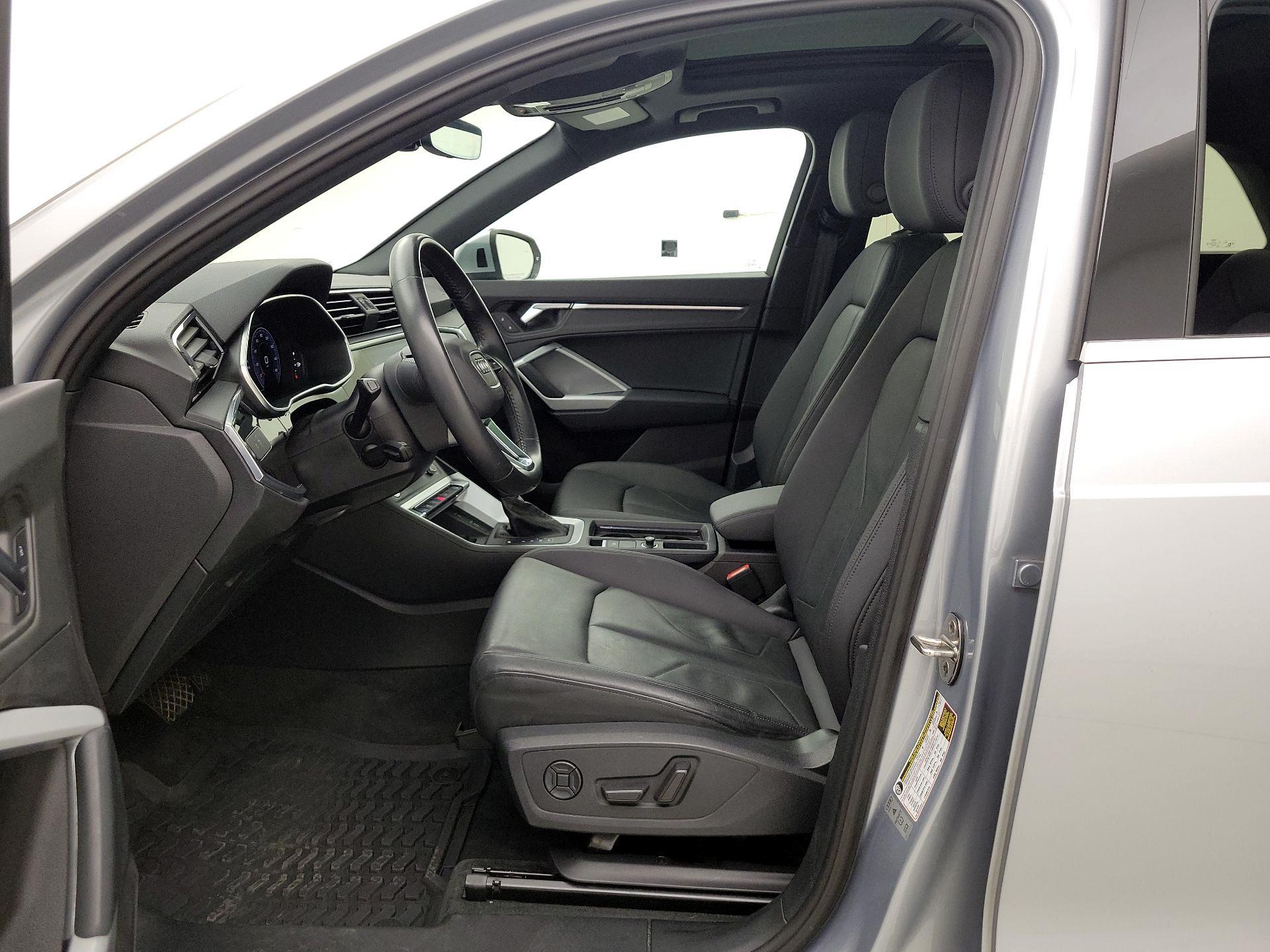 Thumbnail: 2020 Audi Q3 - 11