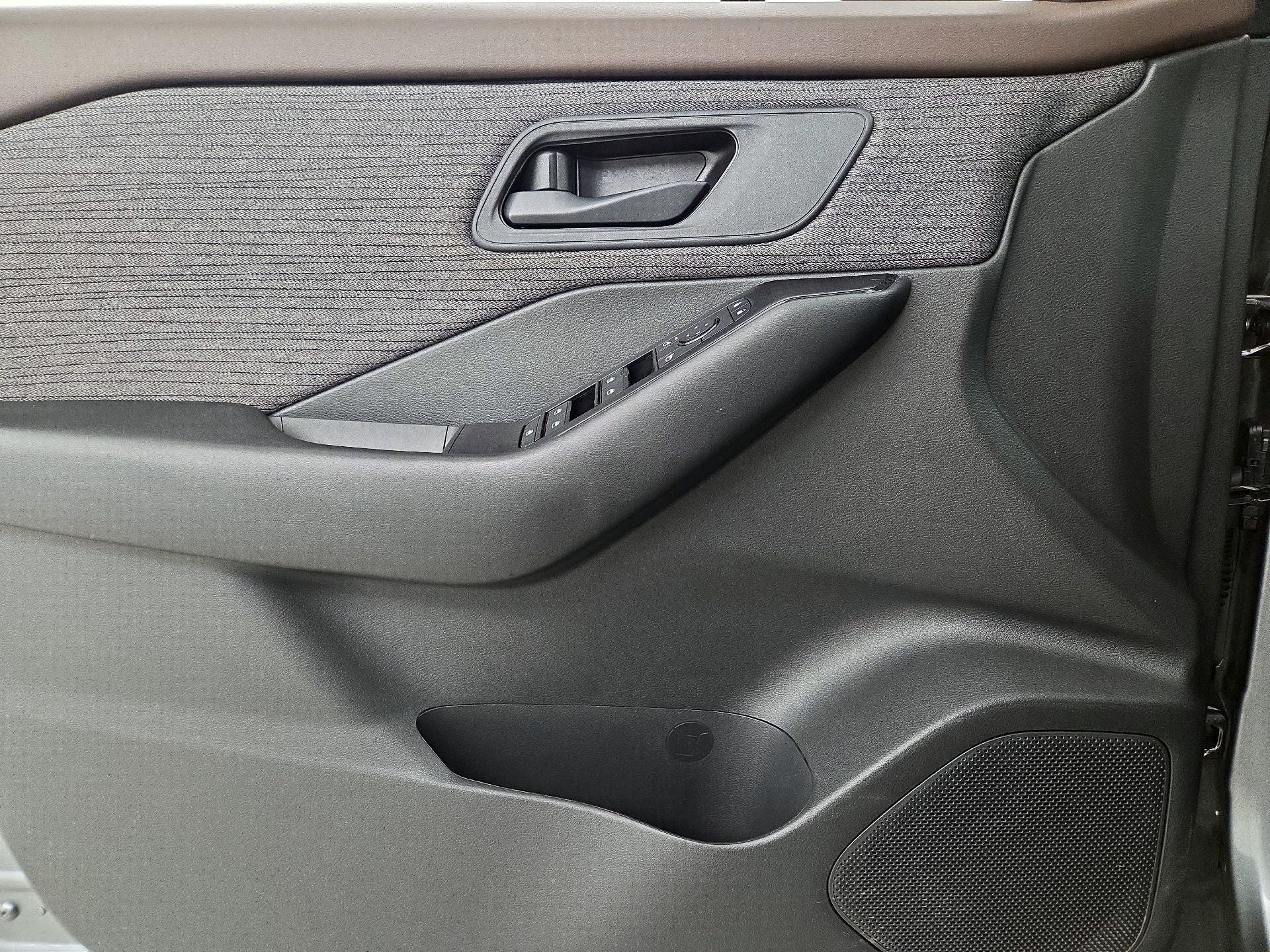 Thumbnail: 2023 Nissan Rogue - 12