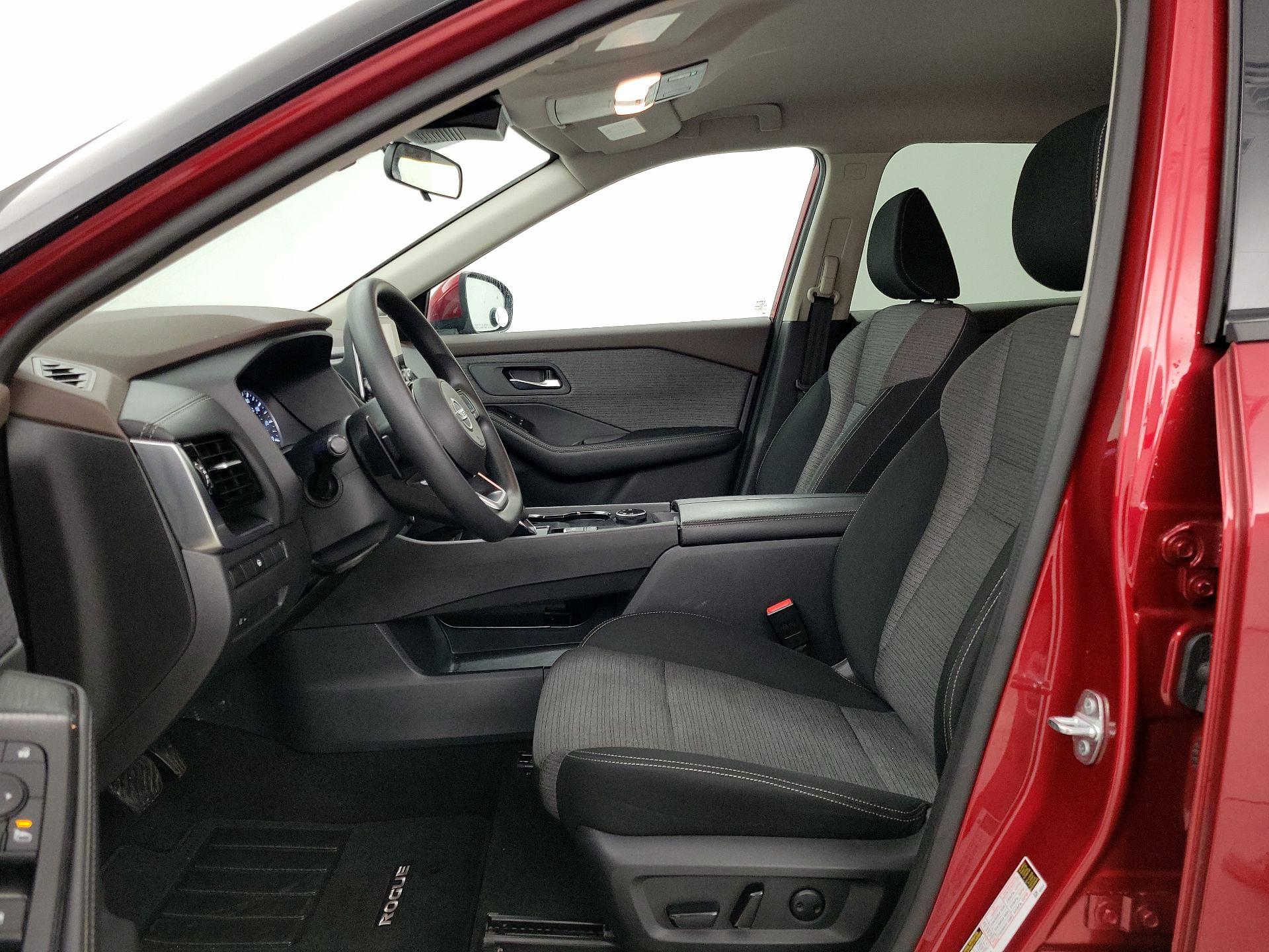 Thumbnail: 2021 Nissan Rogue - 11