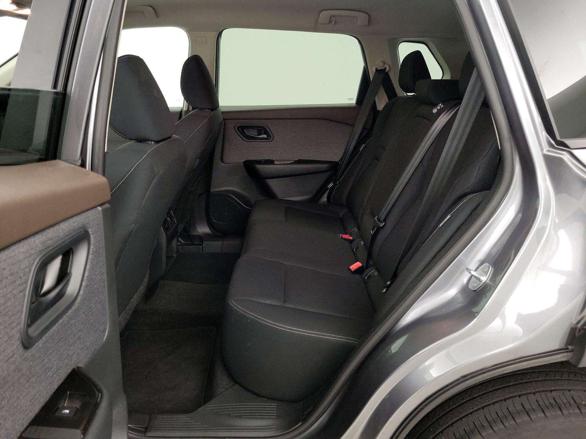 Thumbnail: 2023 Nissan Rogue - 19