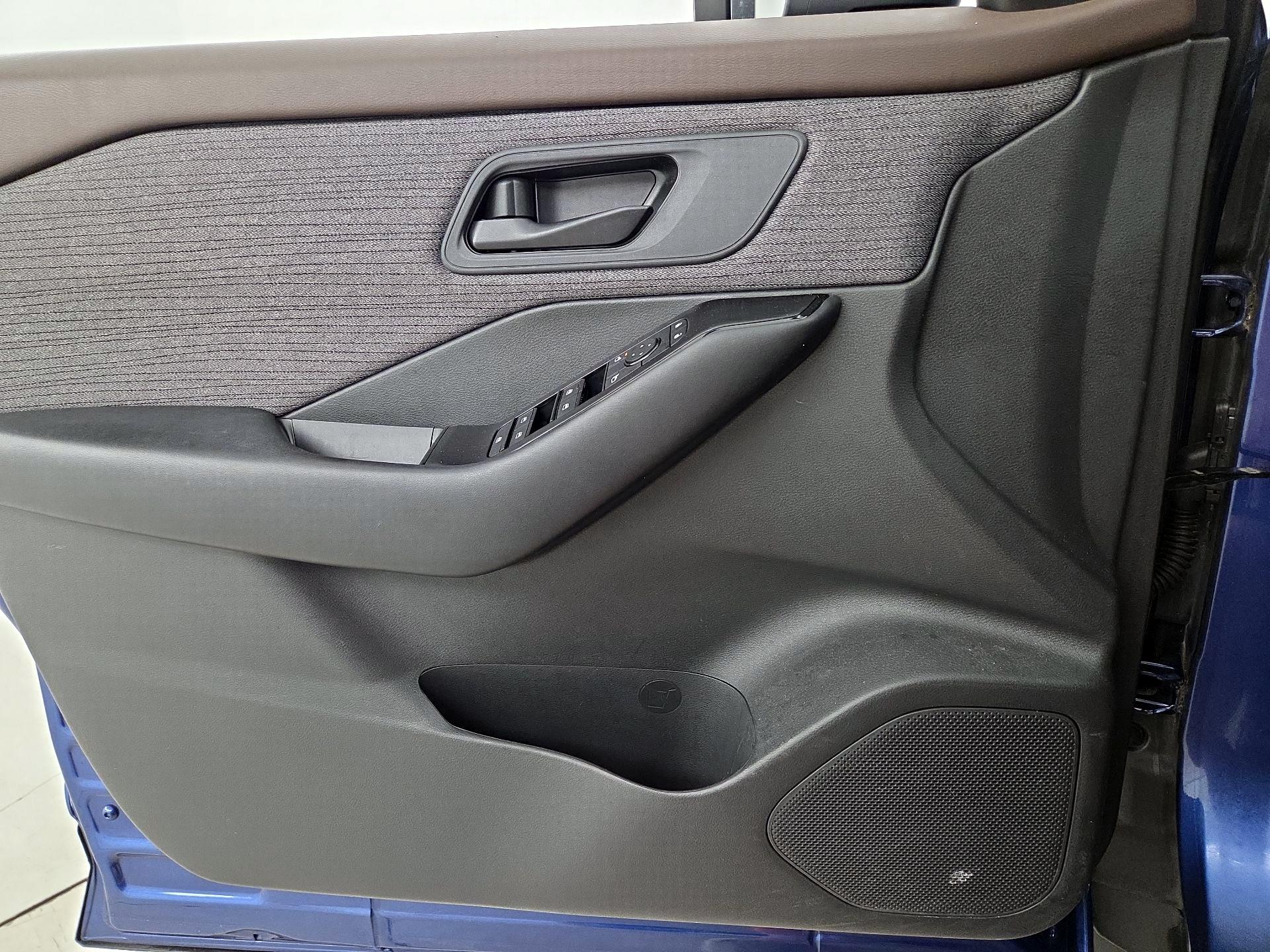 Thumbnail: 2023 Nissan Rogue - 12