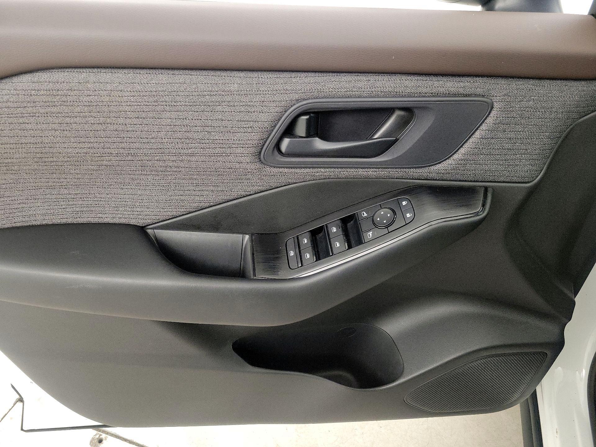 Thumbnail: 2023 Nissan Rogue - 12