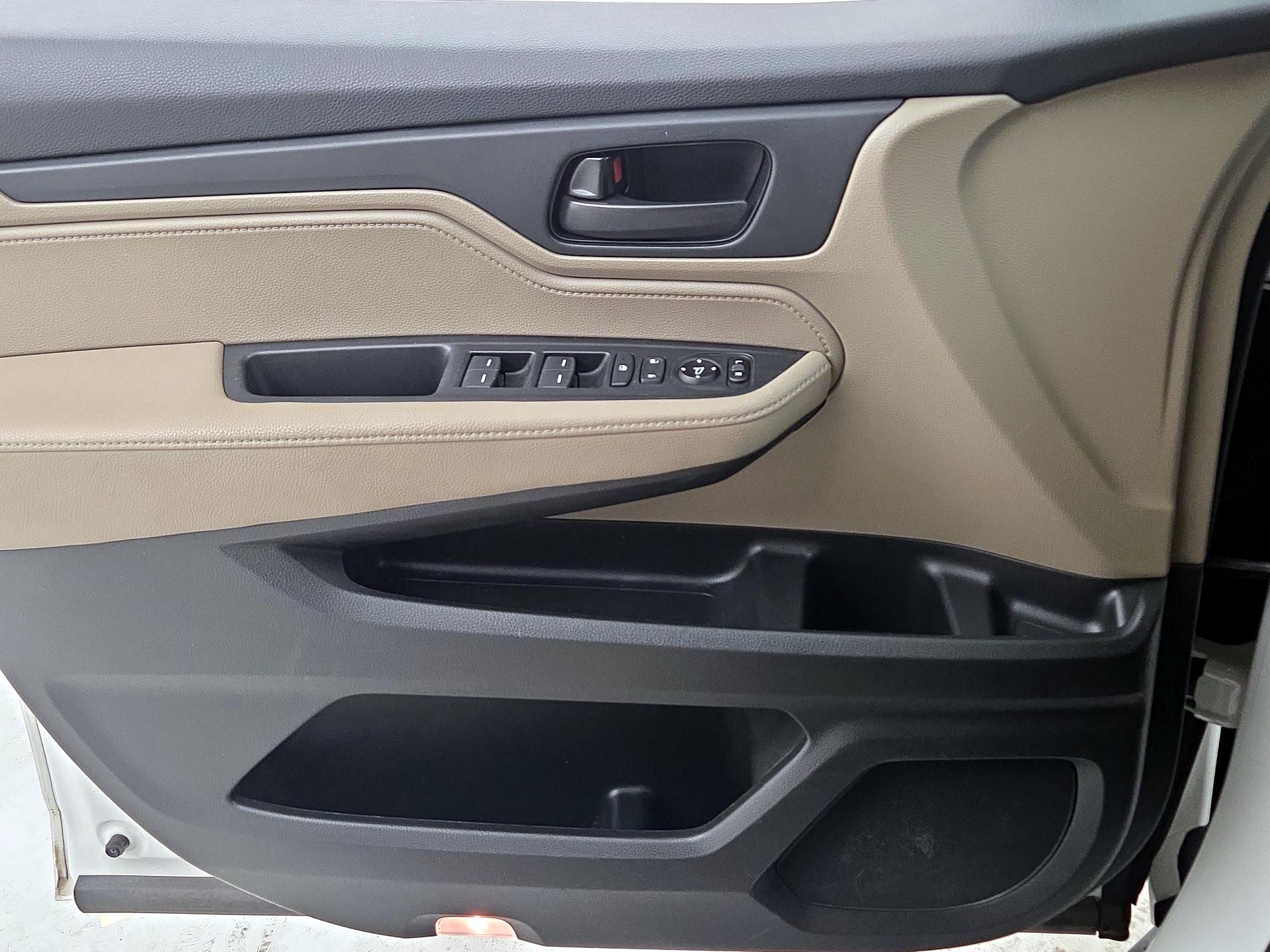 Thumbnail: 2020 Honda Odyssey - 12