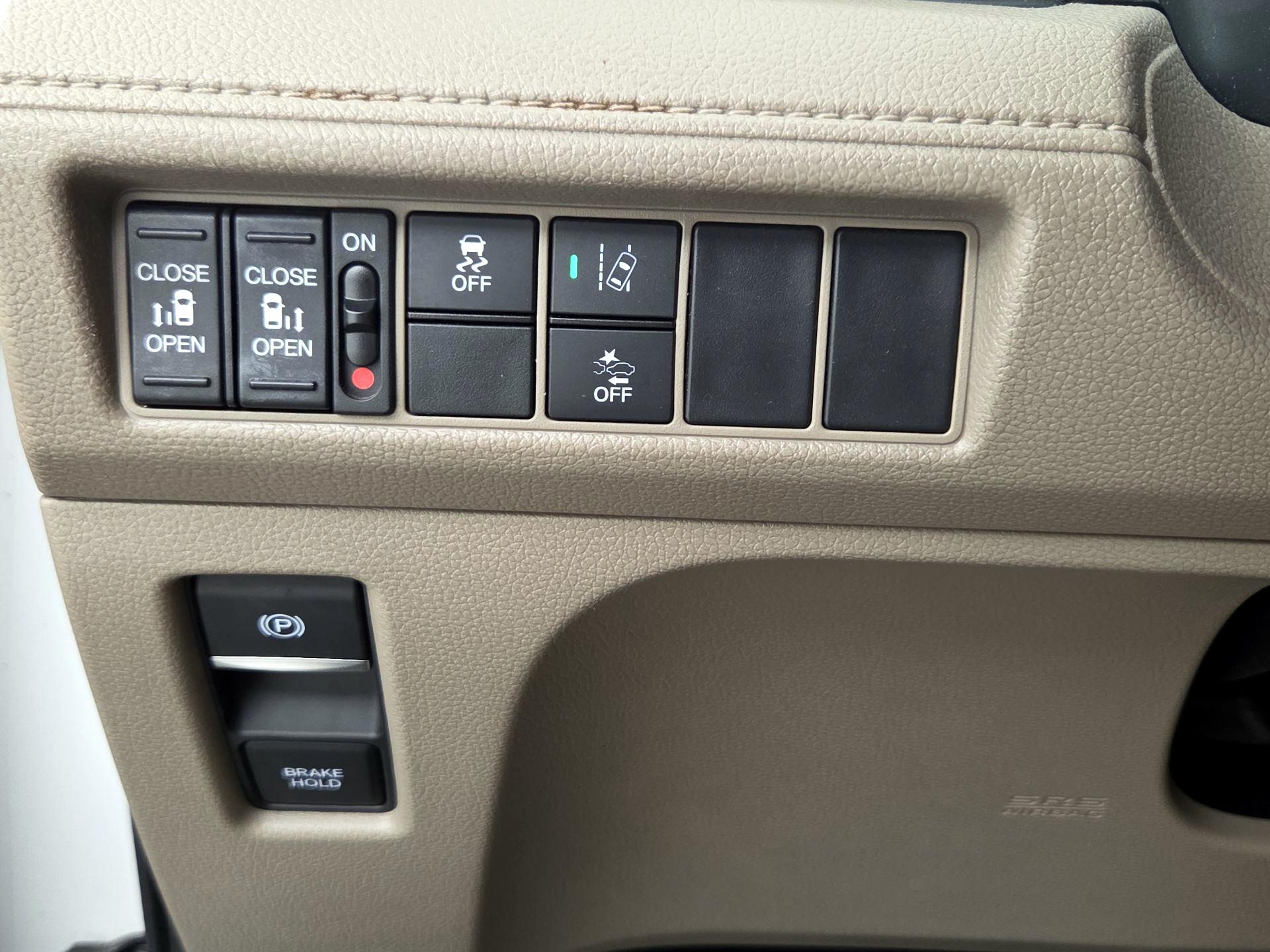 Thumbnail: 2020 Honda Odyssey - 13