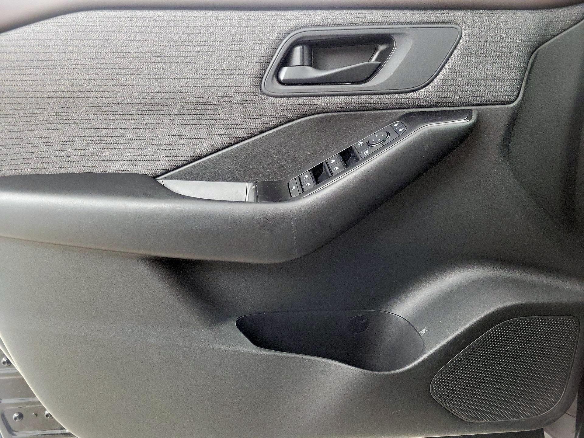 Thumbnail: 2023 Nissan Rogue - 12