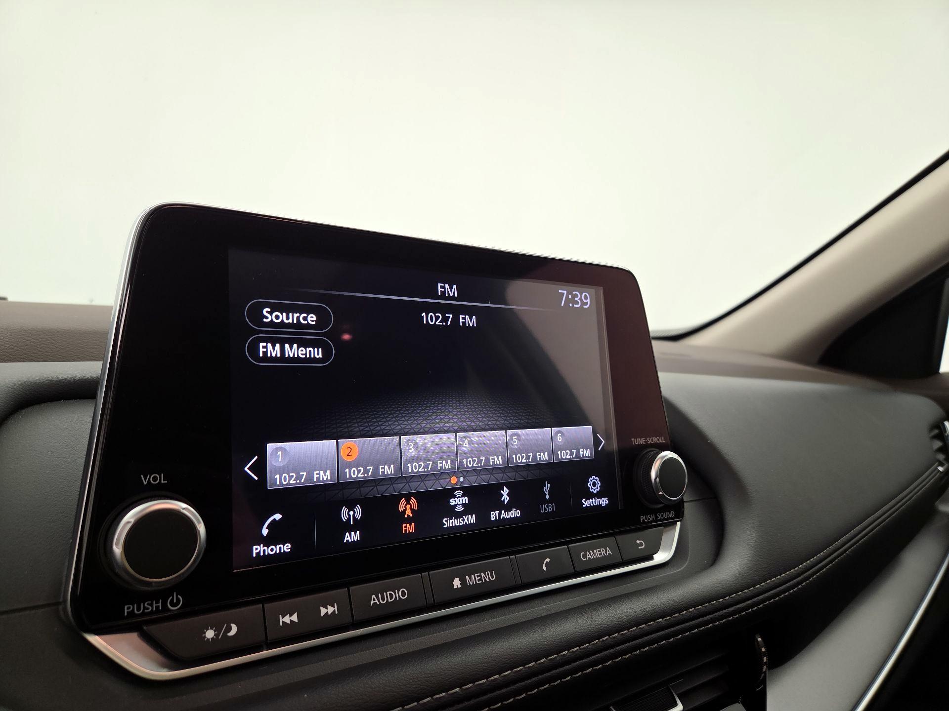 Thumbnail: 2022 Nissan Rogue - 15