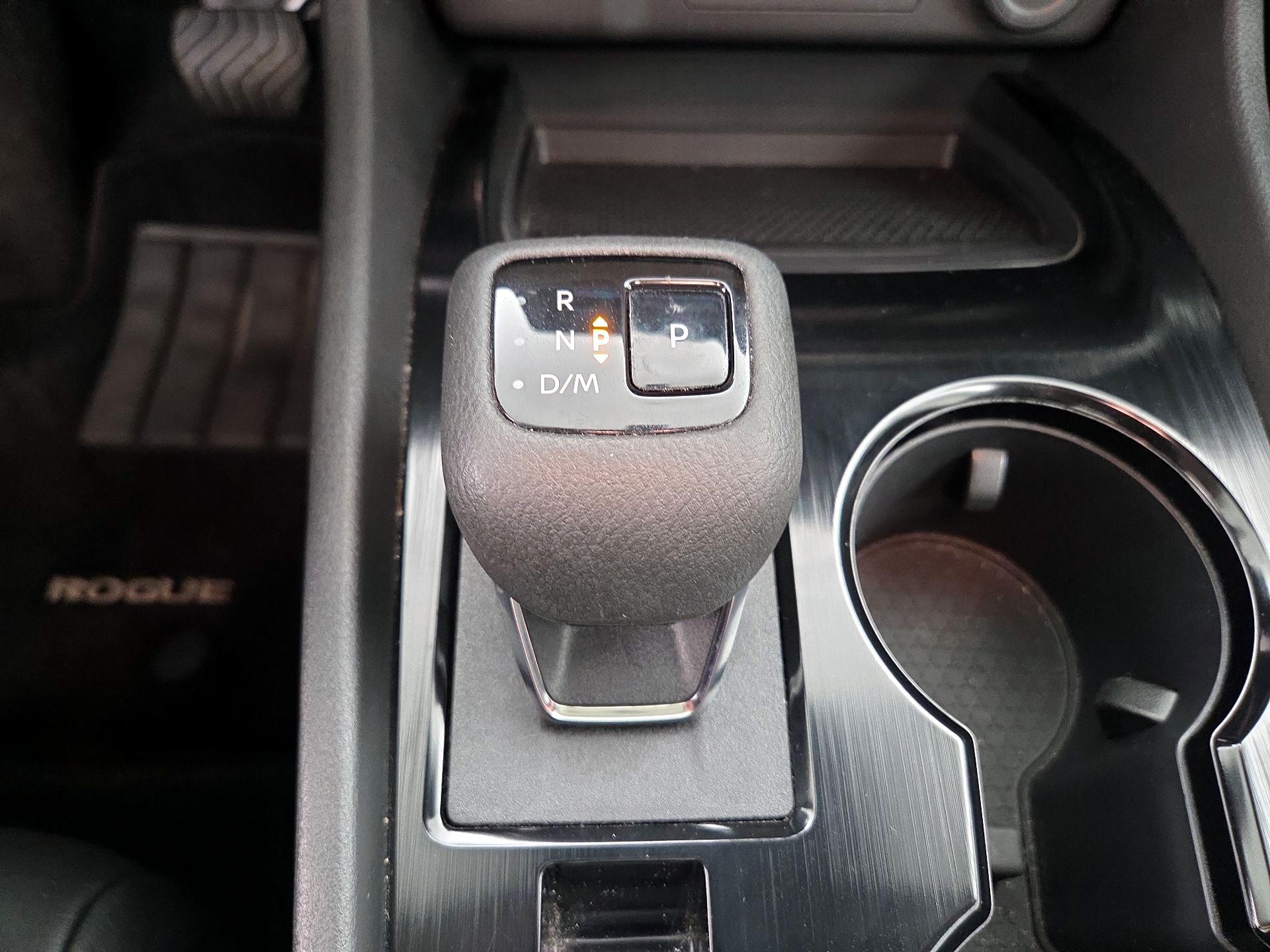 Thumbnail: 2022 Nissan Rogue - 17