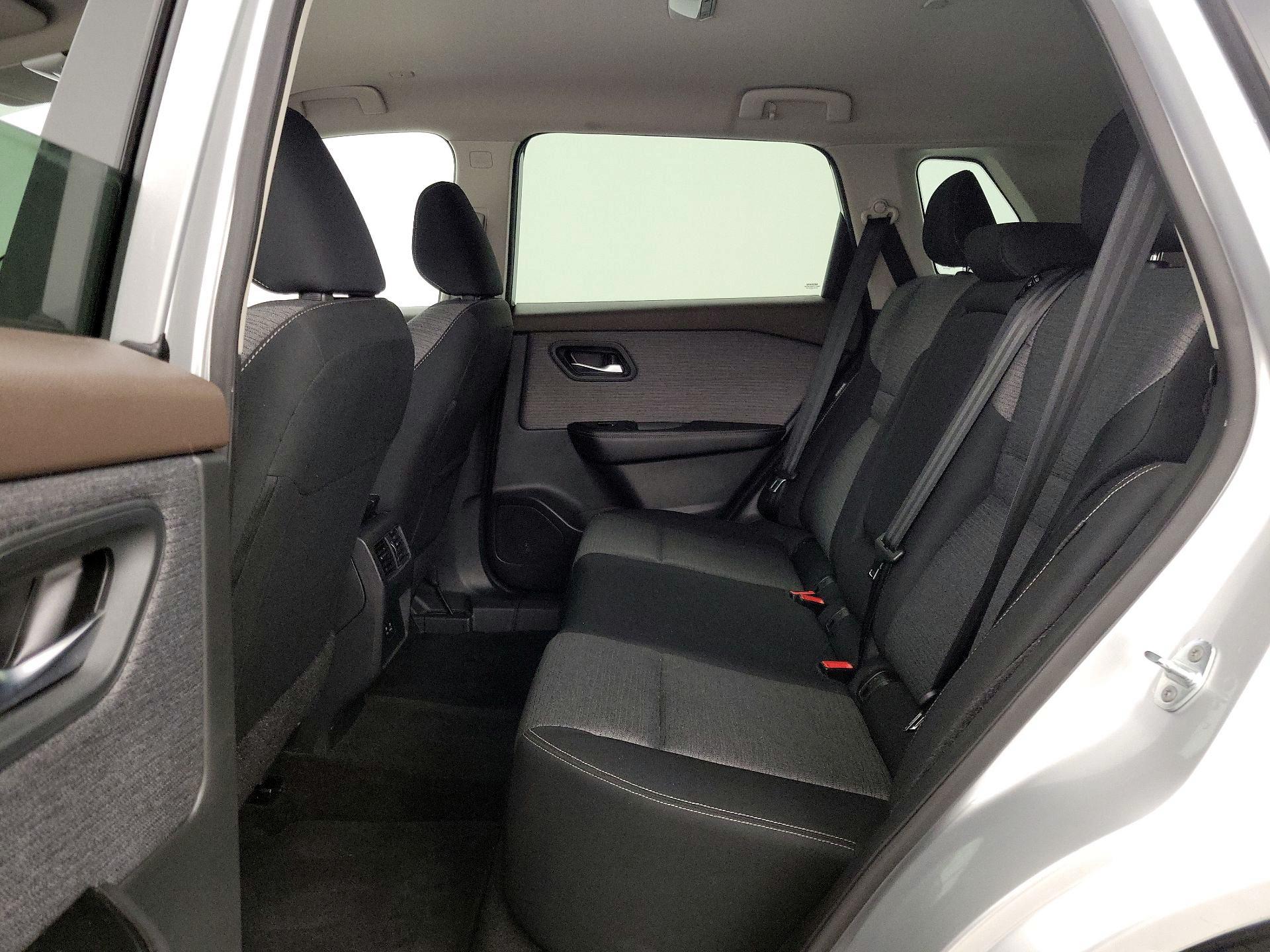 Thumbnail: 2023 Nissan Rogue - 19